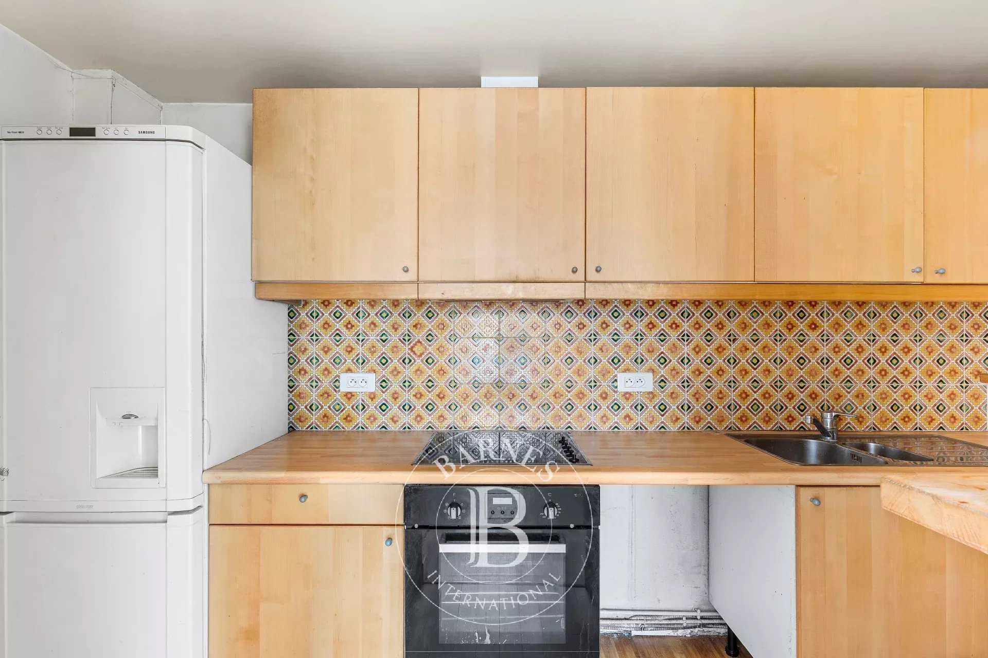 Paris  - Appartement 2 Pi&egrave;ces, 1 Chambre