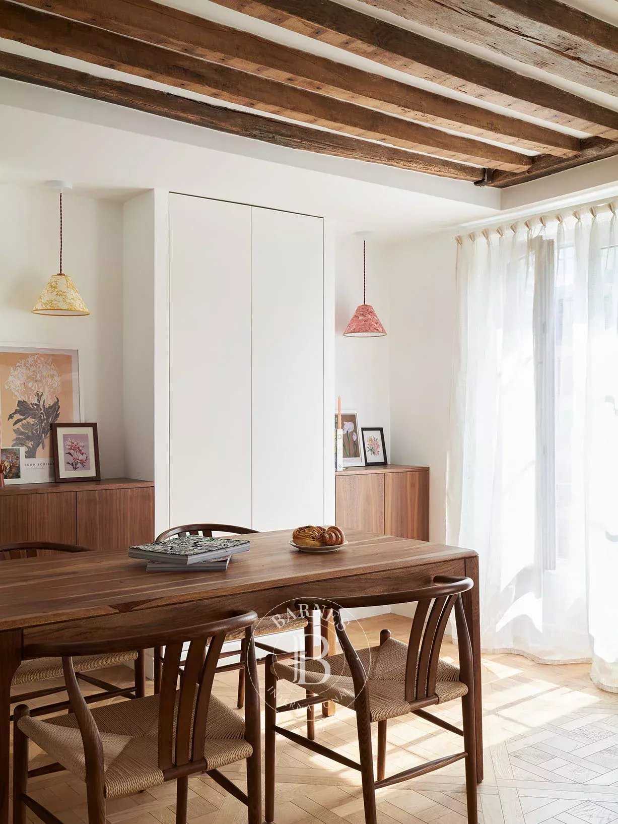 Paris  - Appartement 3 Pièces, 1 Chambre