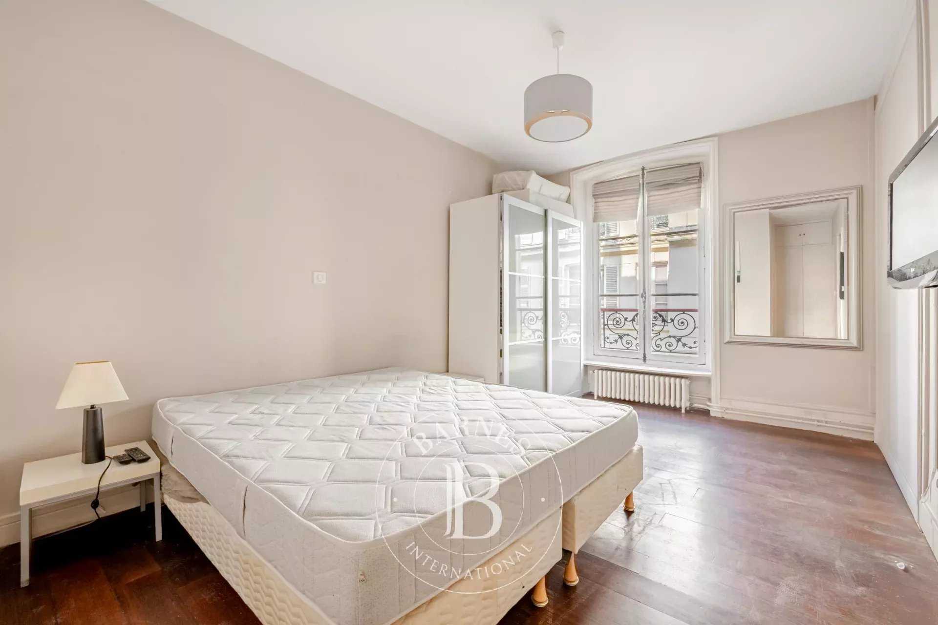 Paris  - Appartement 3 Pièces 2 Chambres