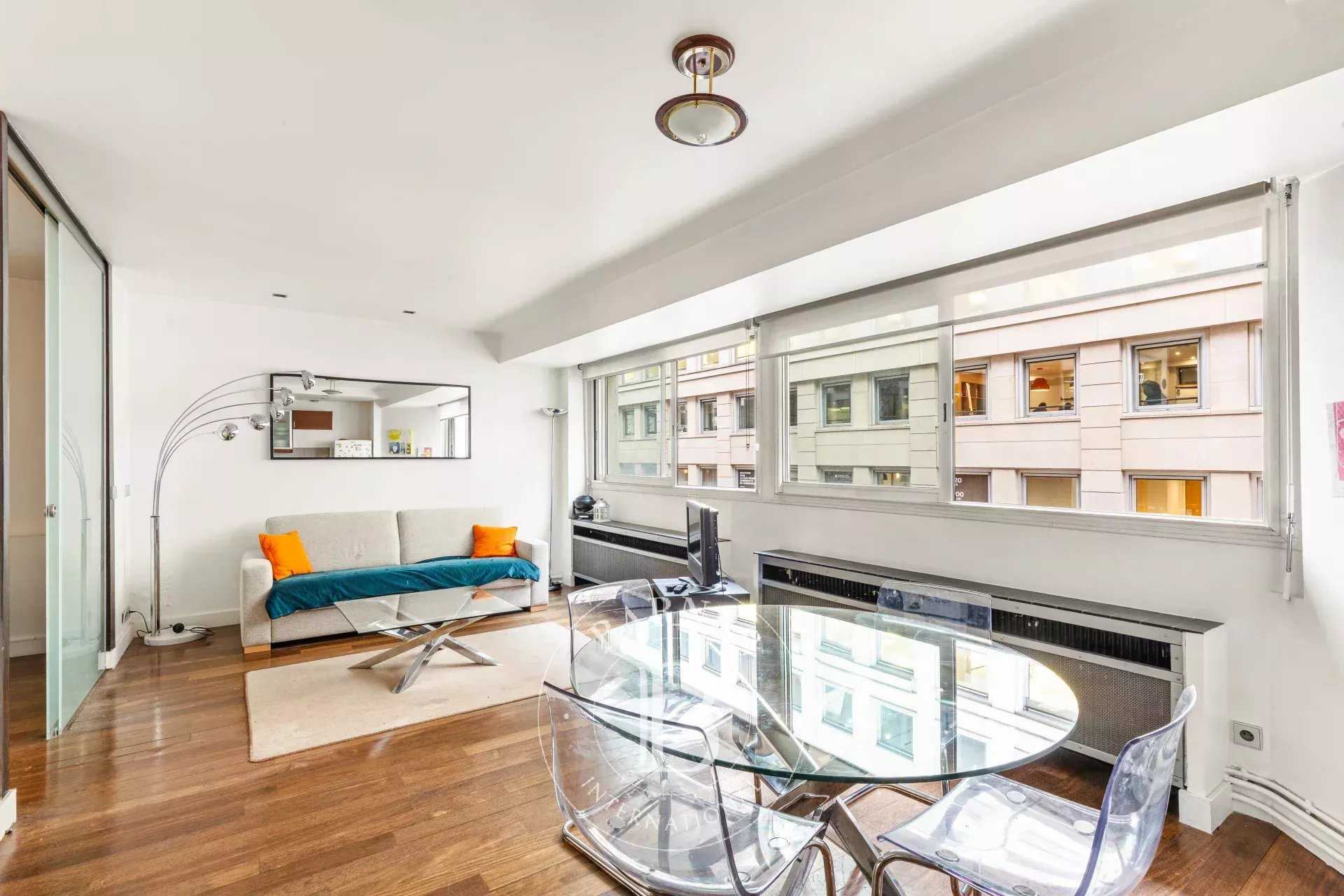 Paris  - Appartement 2 Pi&egrave;ces, 1 Chambre