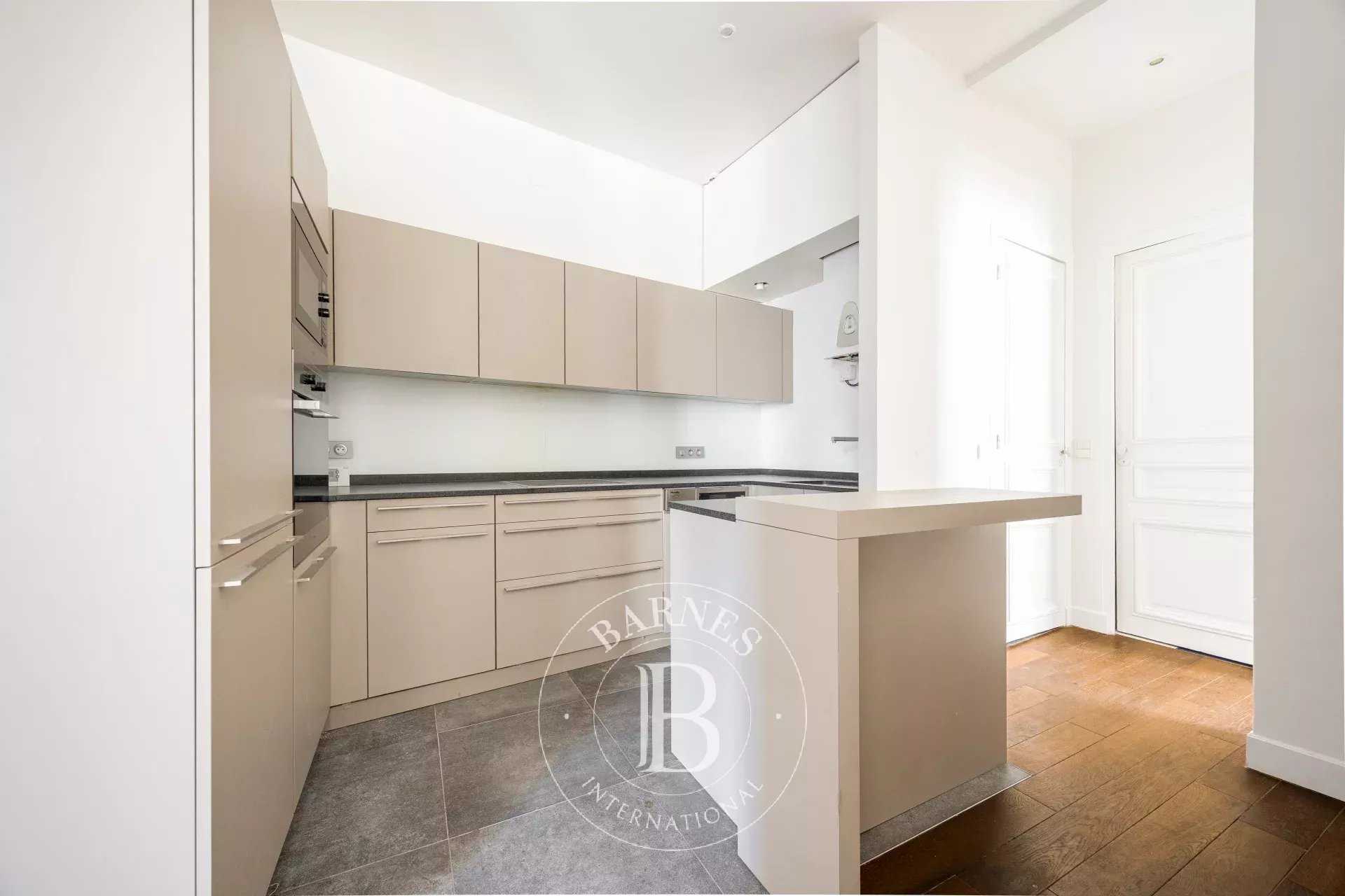 Paris  - Apartment 2 Bedrooms