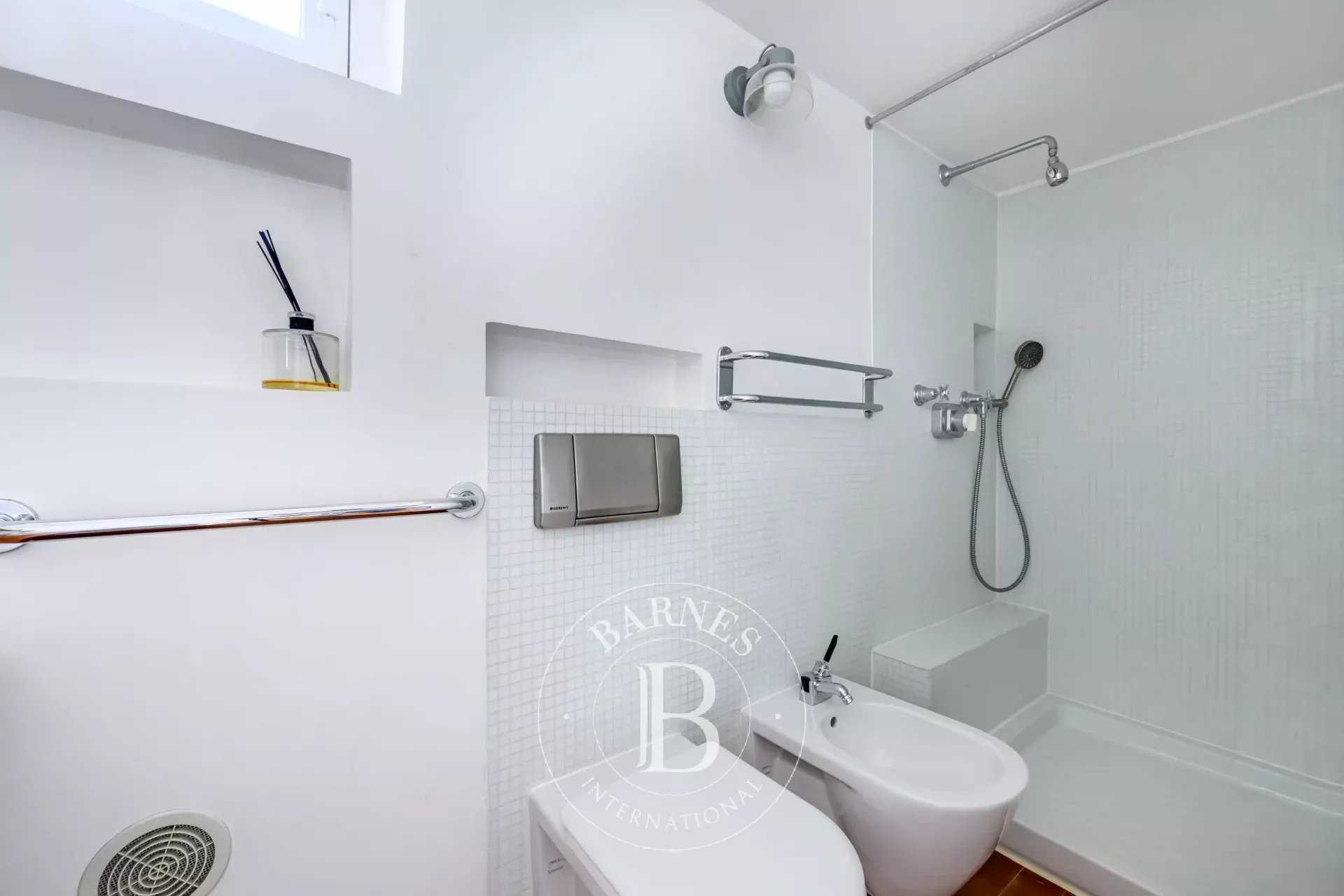 Paris  - Piso 2 Cuartos, 1 Habitacion