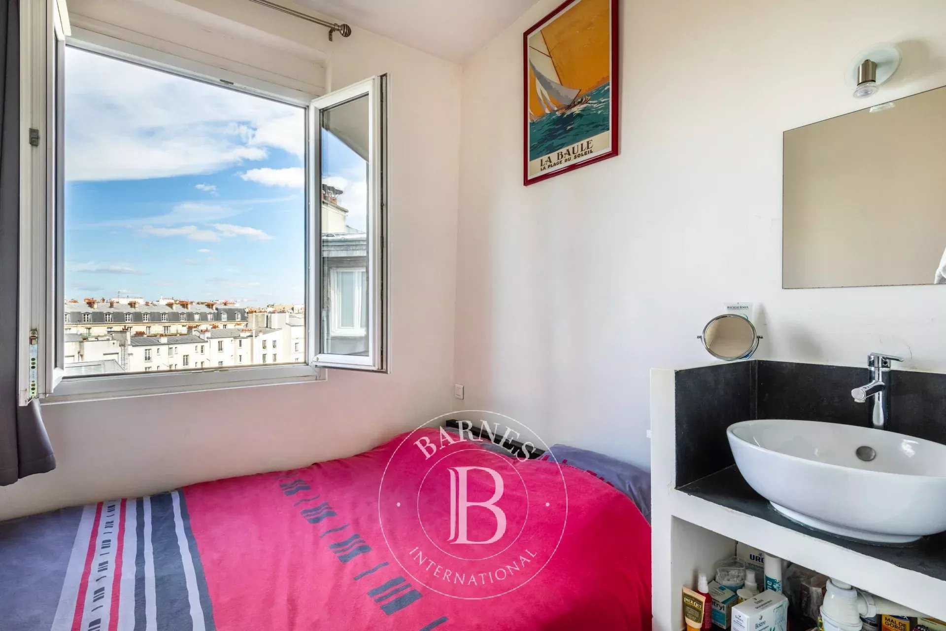 Paris  - Appartement 2 Pièces, 1 Chambre