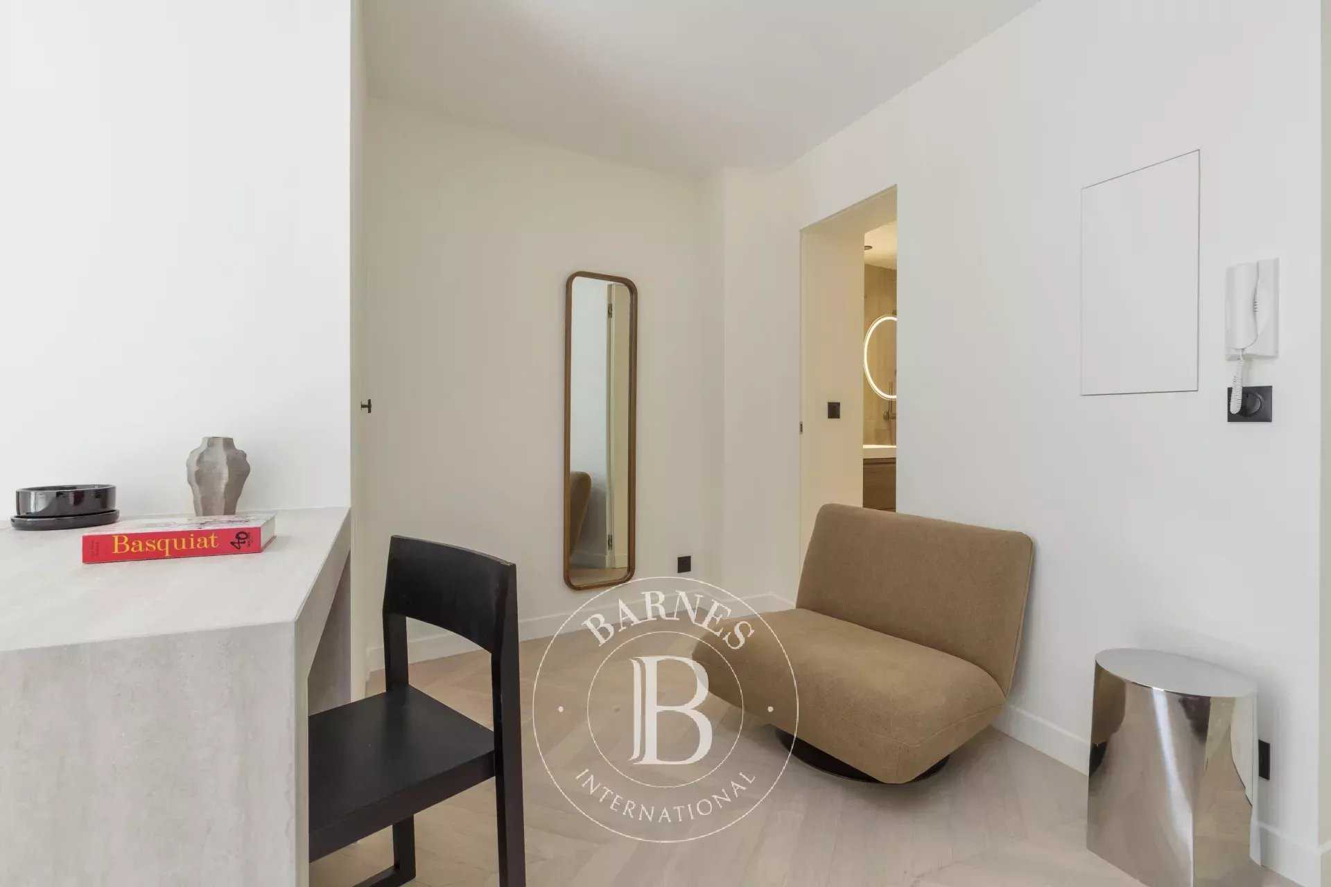Paris  - Appartement 1 Pièce, 1 Chambre