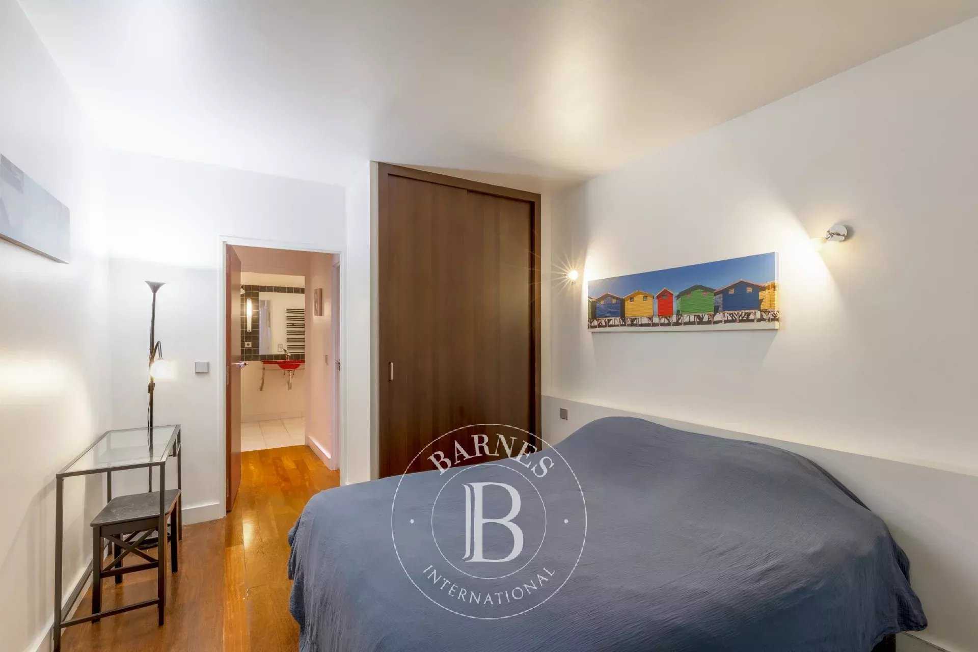 Paris  - Appartement 2 Pi&egrave;ces, 1 Chambre