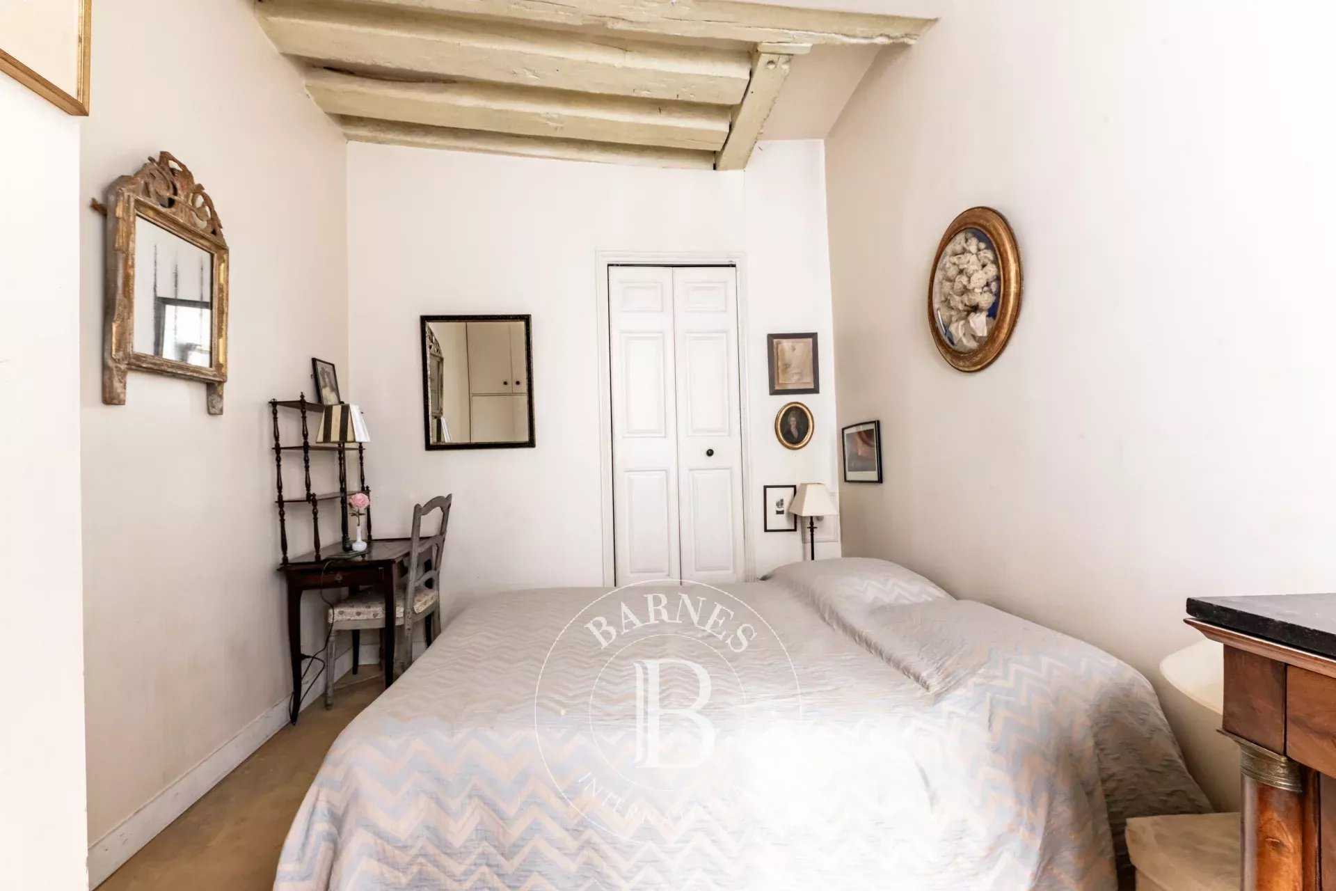 Paris  - Appartement 2 Pièces, 1 Chambre