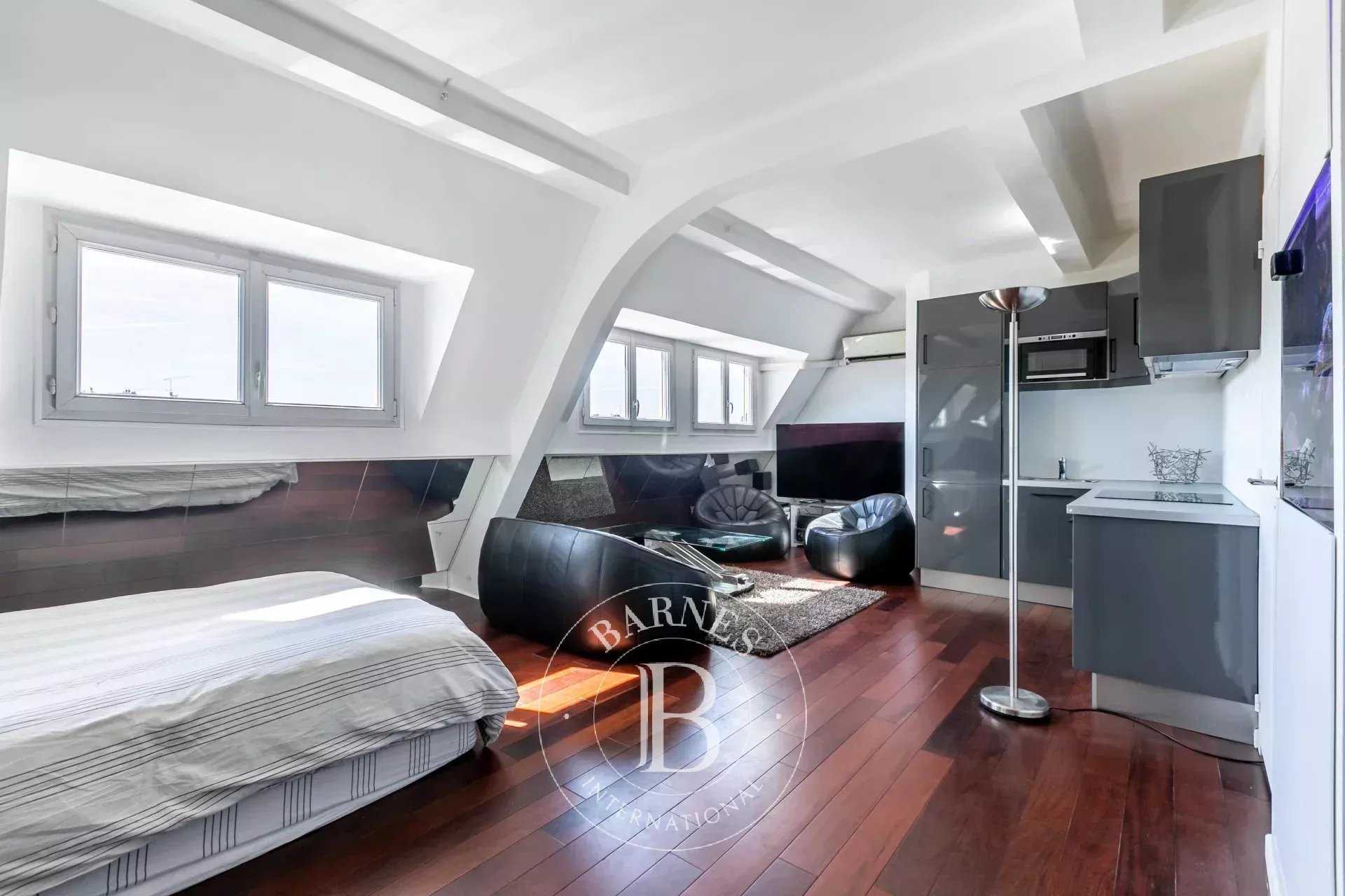 Paris  - Piso 1 Cuarto