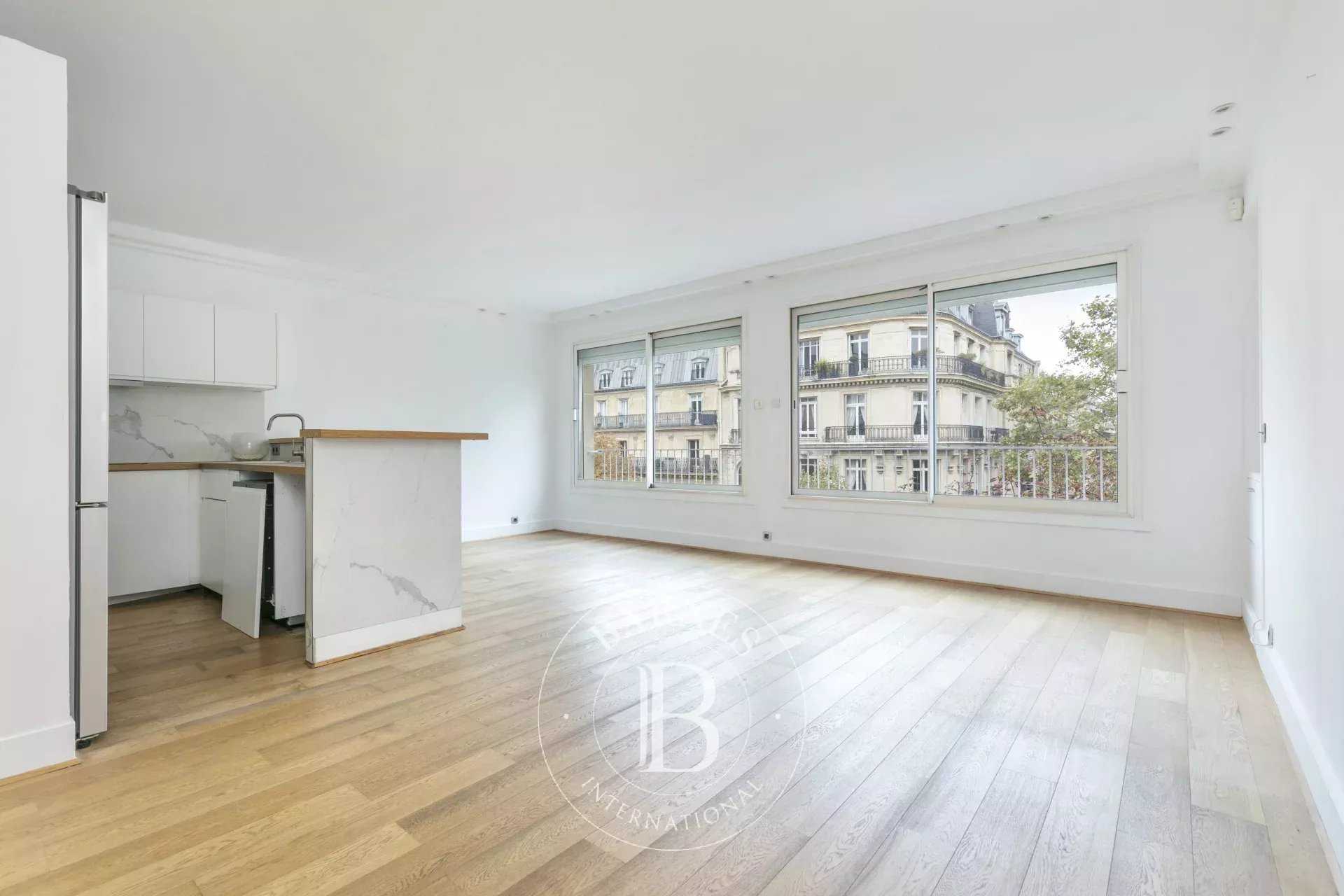 Appartement Paris 75017  -  ref 83509360 (picture 2)