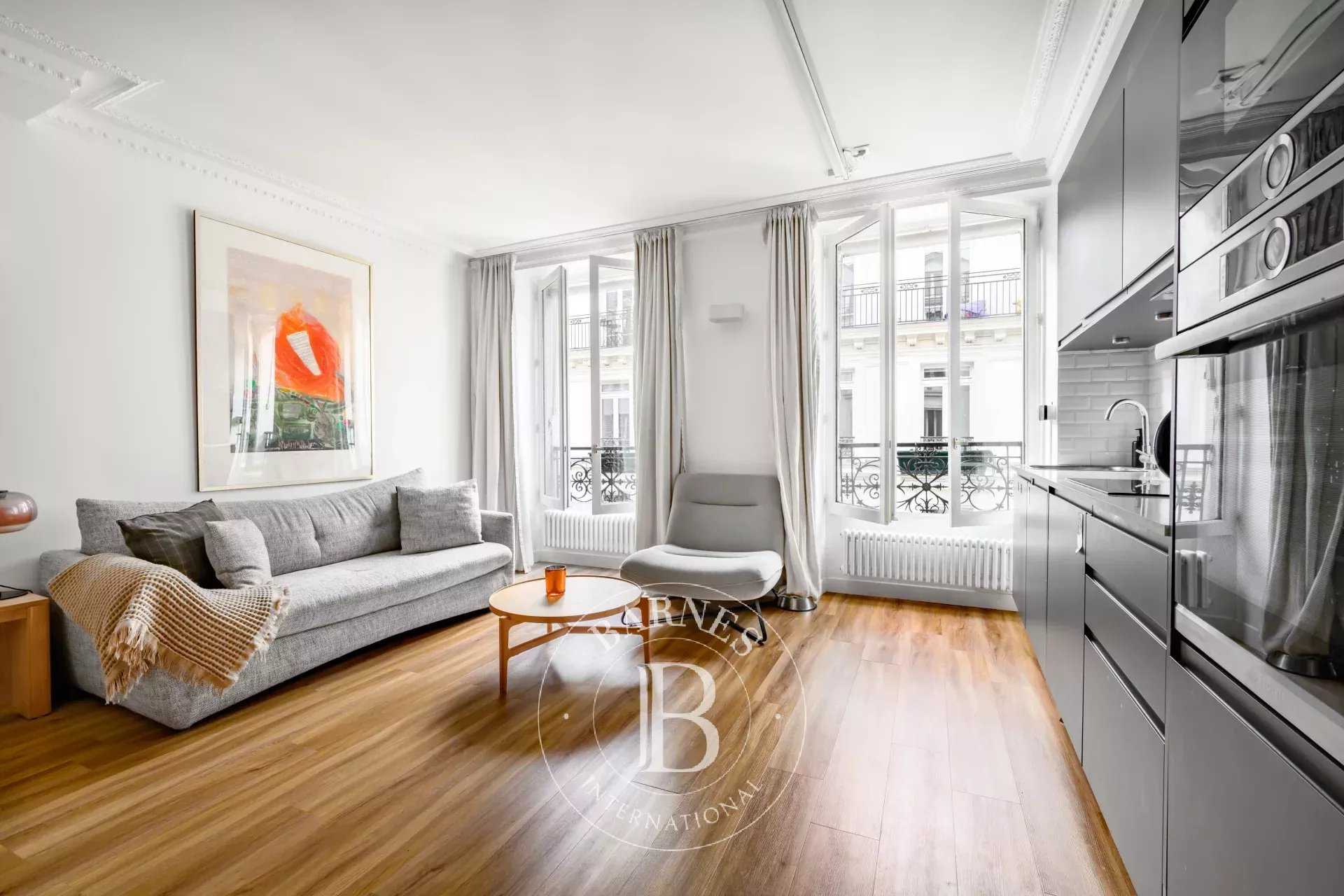 Apartment Paris 75008  -  ref 86444164 (picture 1)