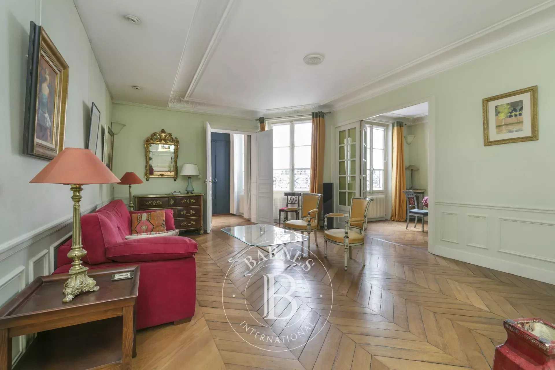 Apartment Paris 75008  -  ref 84270940 (picture 2)