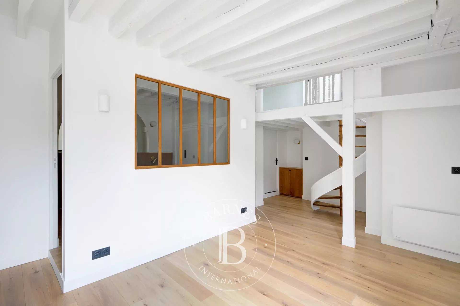 Apartment Paris 75008  -  ref 86010786 (picture 1)
