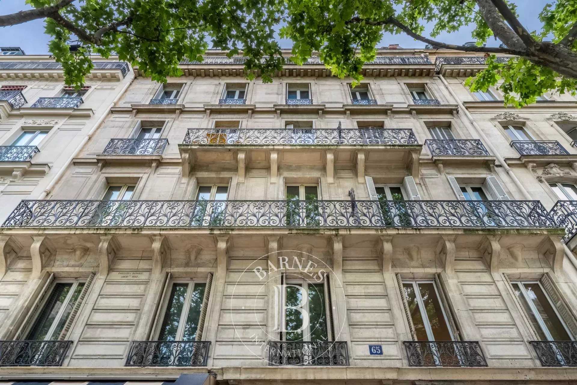 Apartment Paris 75008  -  ref 85081293 (picture 1)