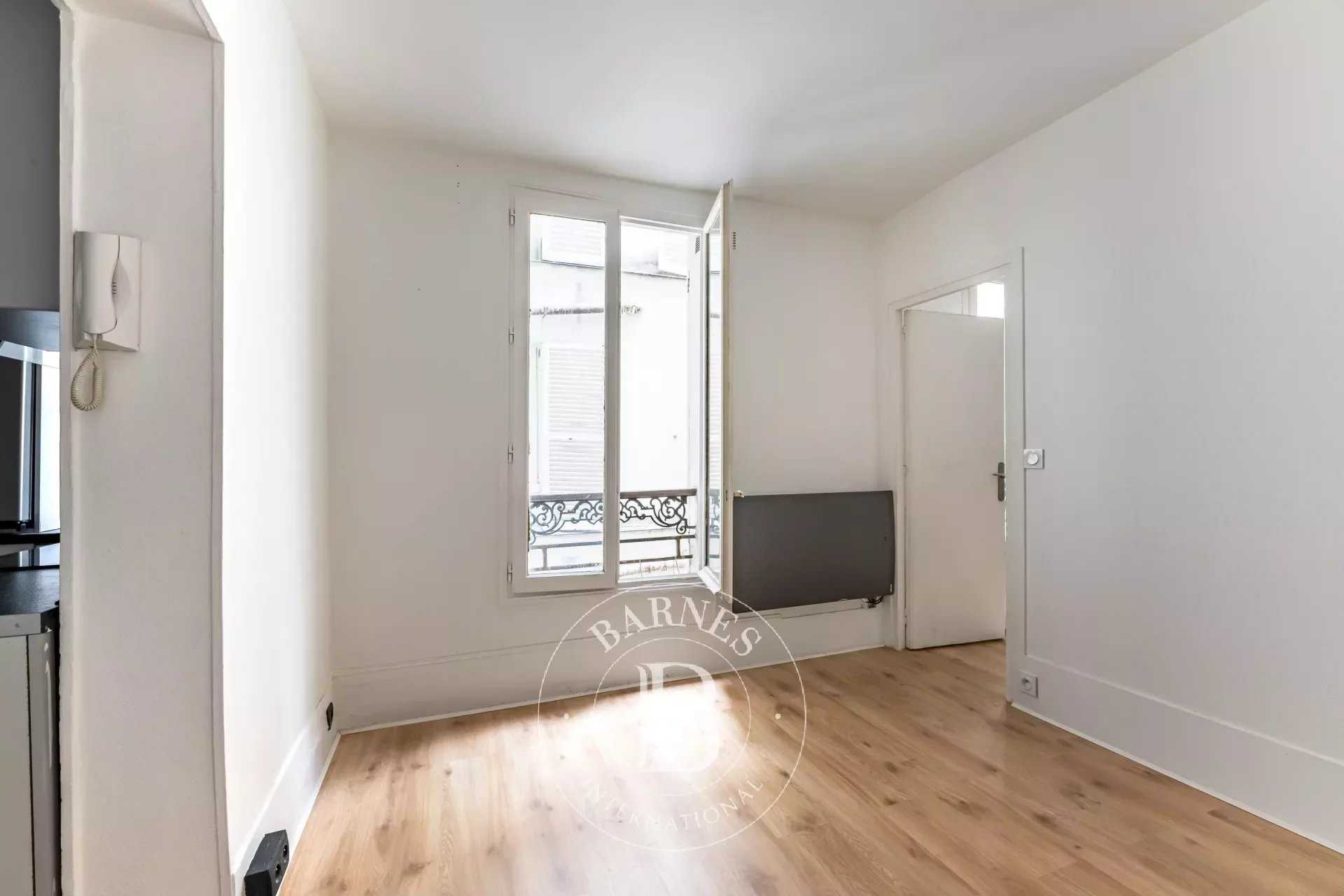 Apartment Paris 75017  -  ref 83383820 (picture 1)