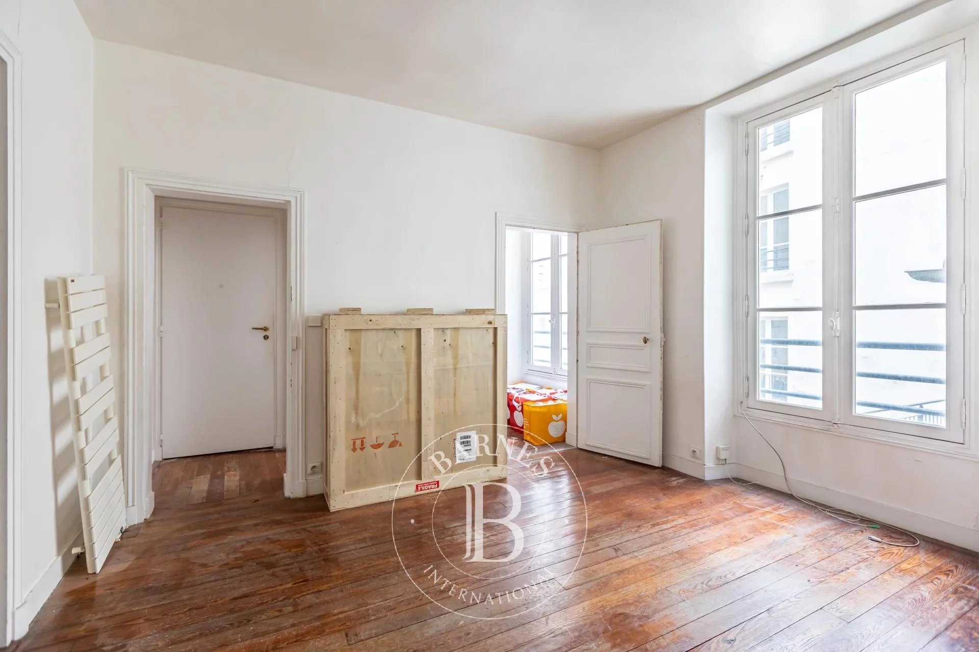 Appartement Paris 75008  -  ref 82192686 (picture 3)
