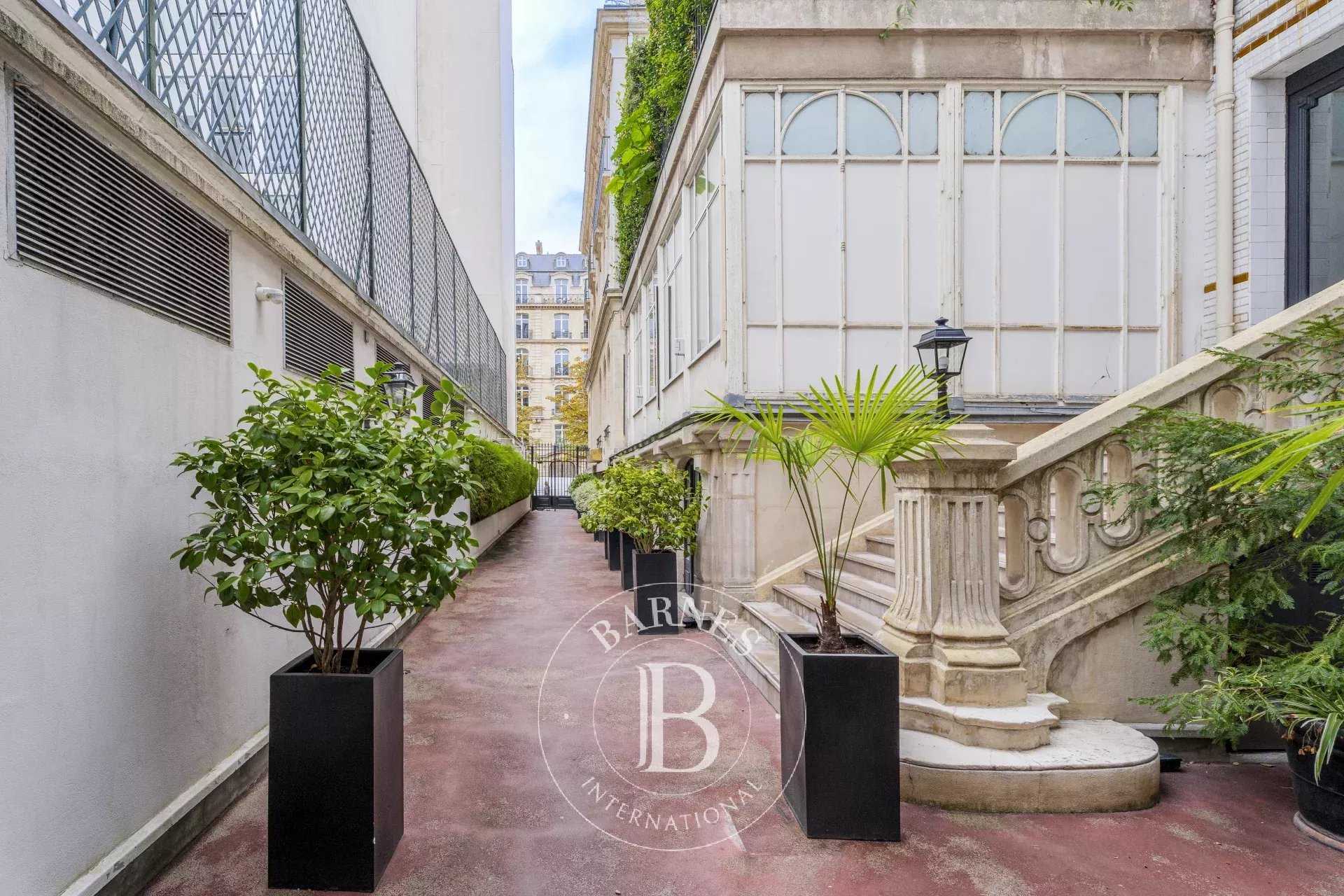 Appartement Paris 75008  -  ref 86230670 (picture 1)