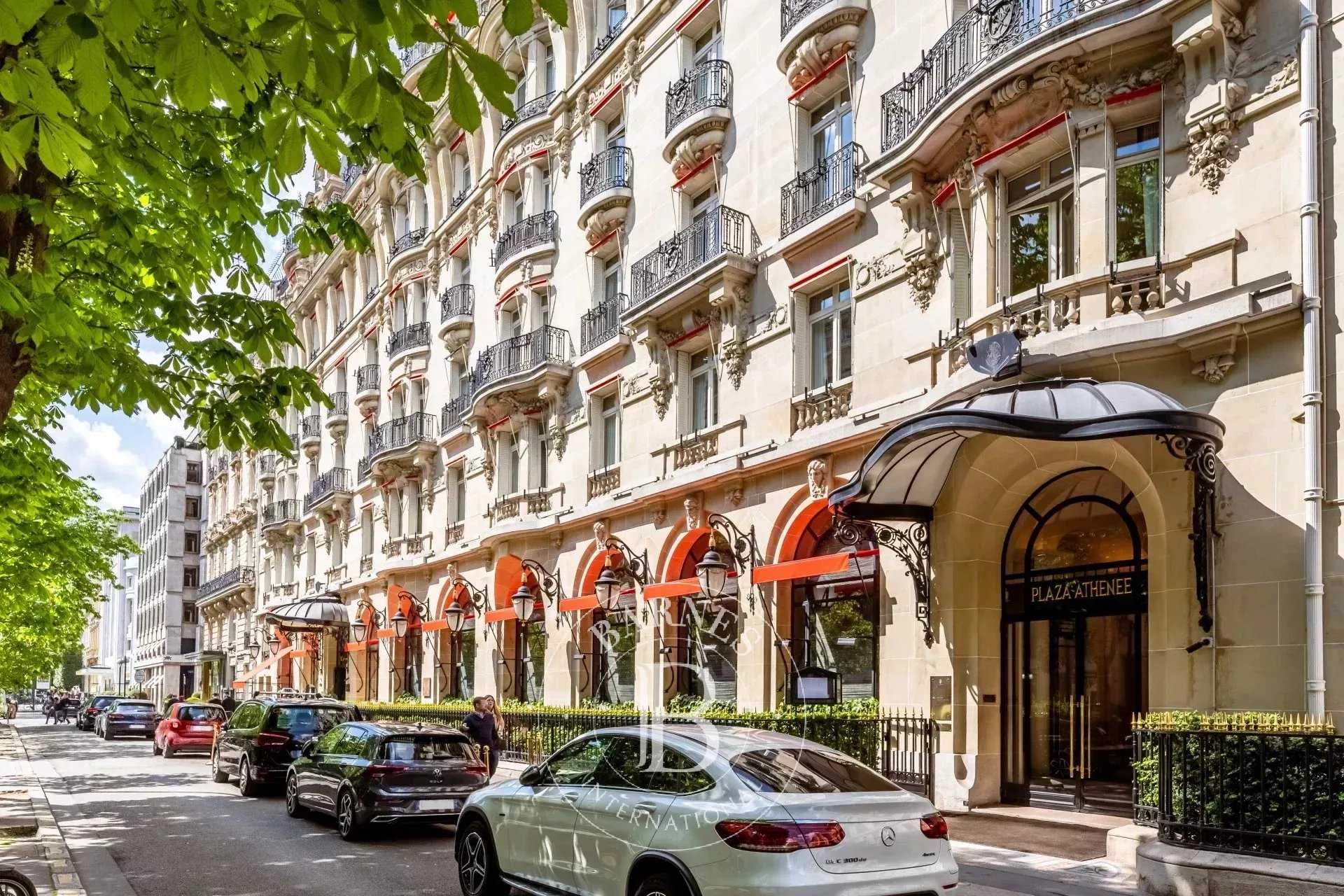 Apartment Paris 75008  -  ref 85624588 (picture 1)