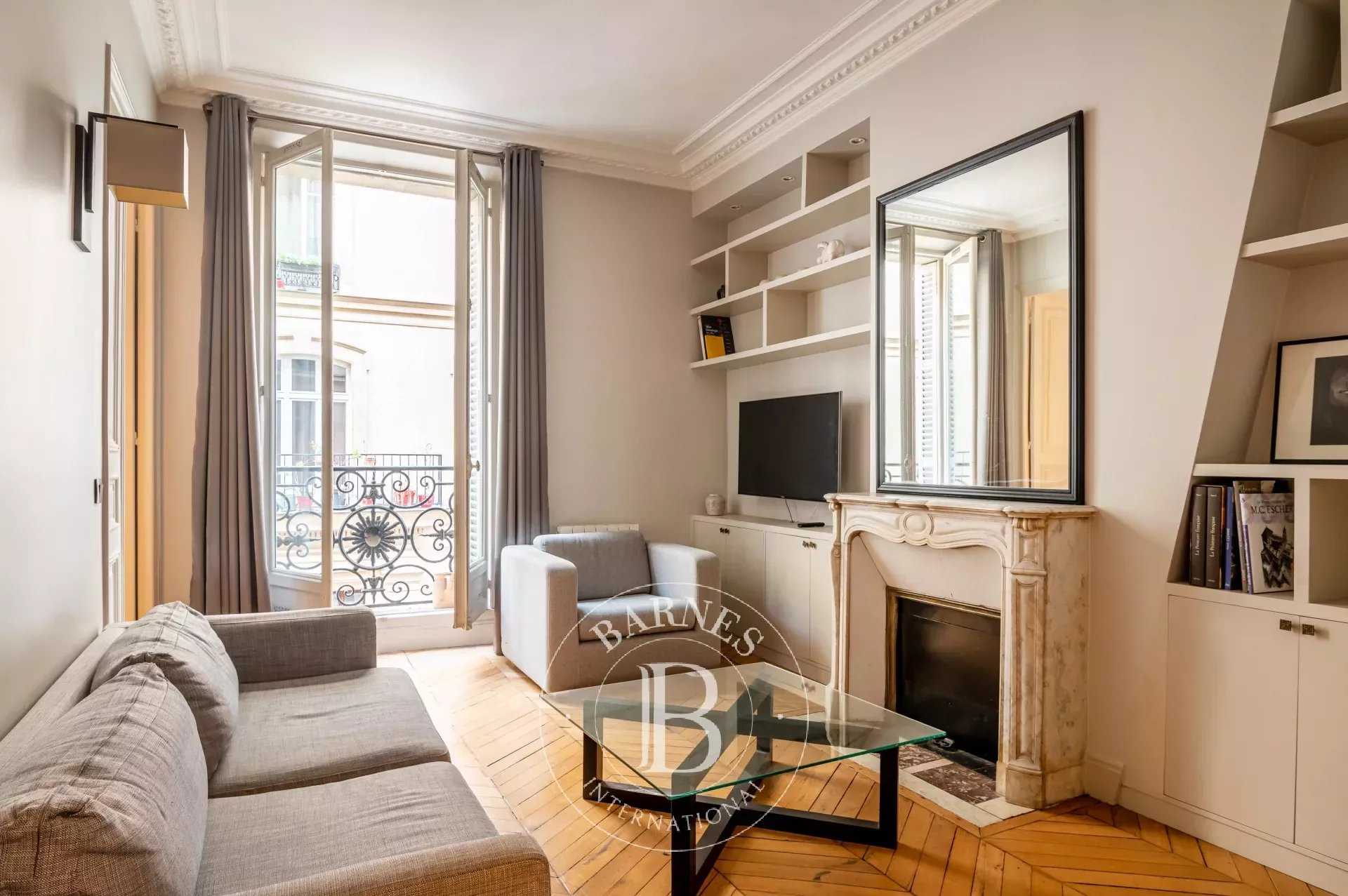 Apartment Paris 75001  -  ref 83381138 (picture 1)