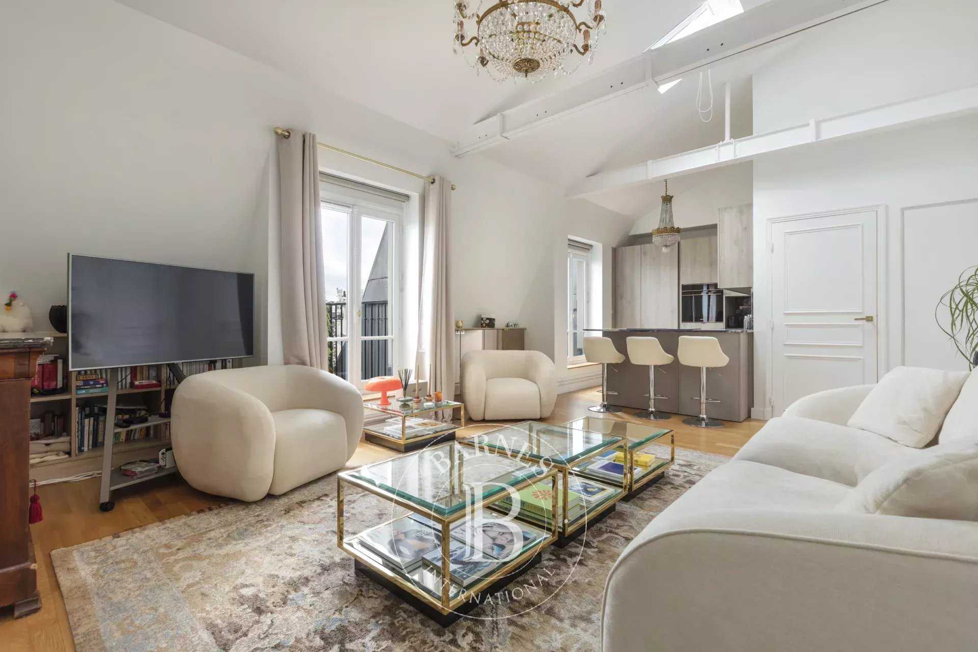 Apartment Paris 75008  -  ref 4377433 (picture 1)