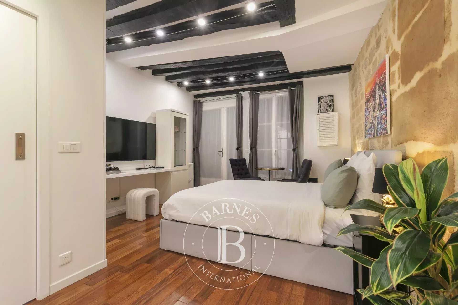 Apartment Paris 75001  -  ref 86358229 (picture 1)