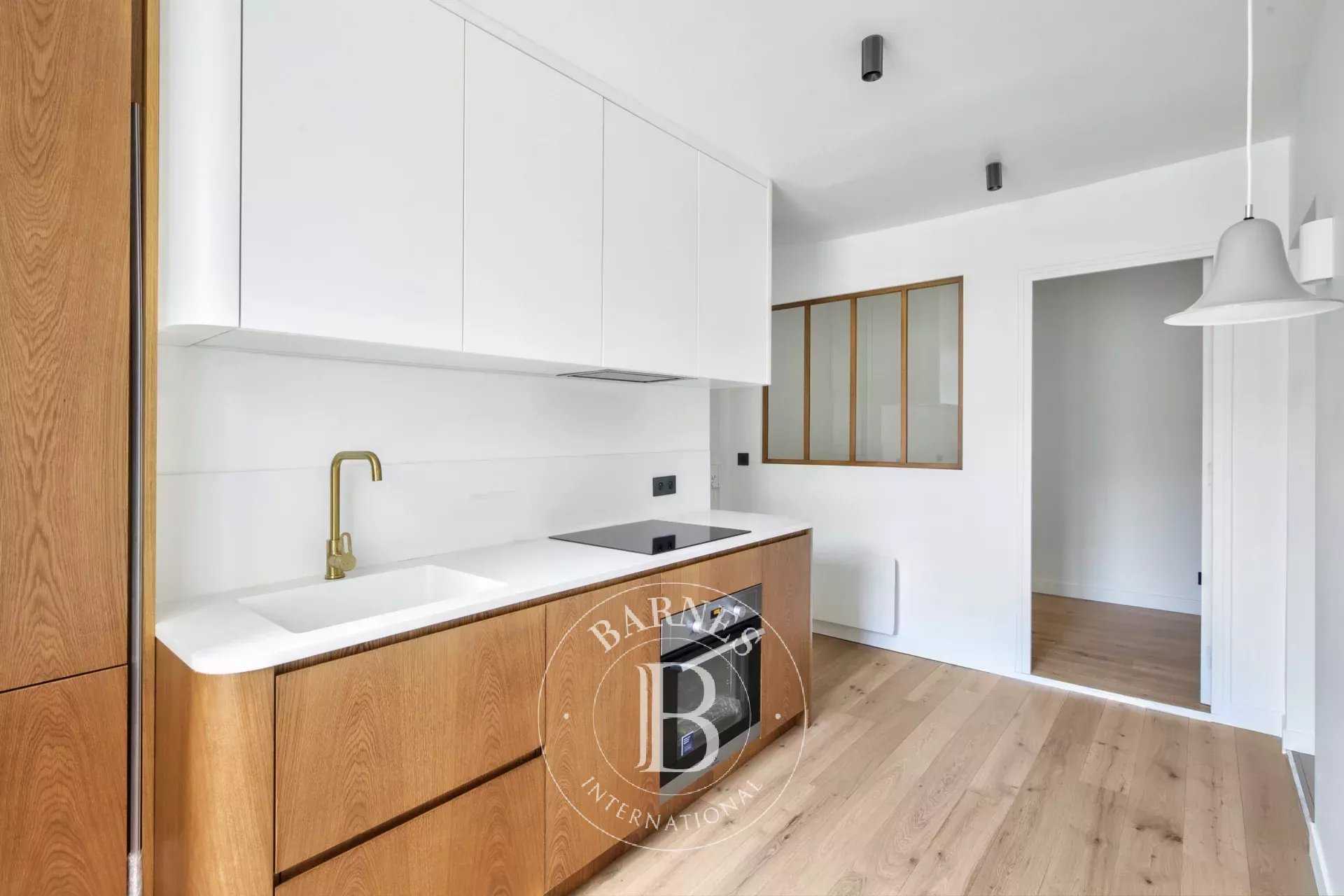 Apartment Paris 75008  -  ref 86010786 (picture 3)