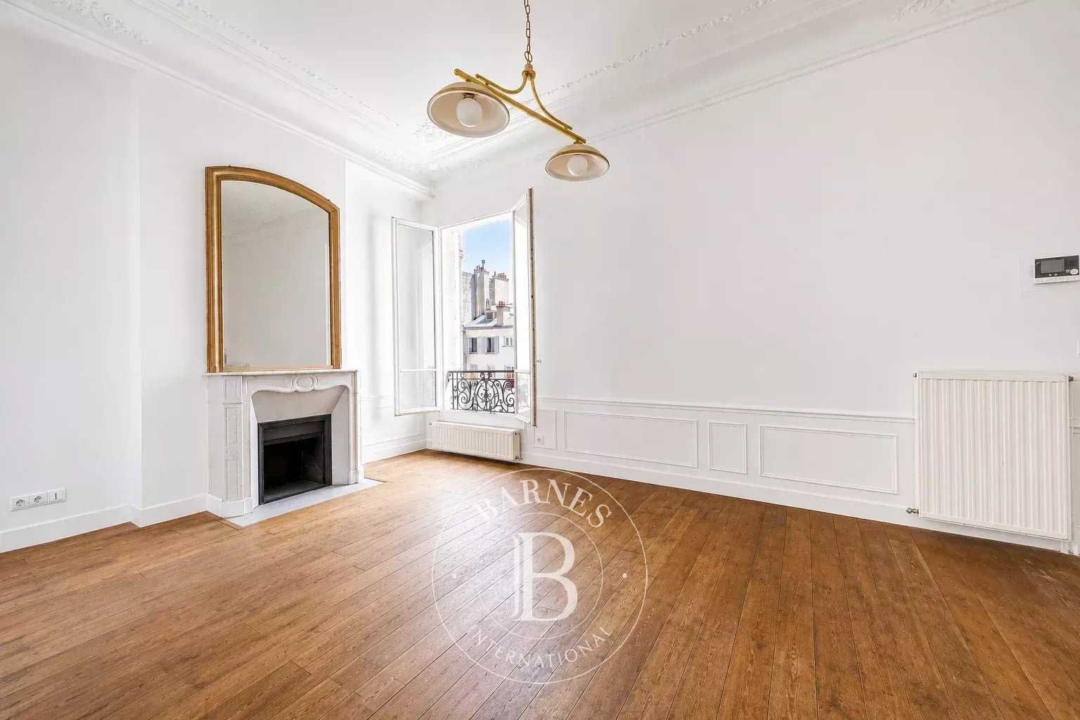 Apartment Paris 75008  -  ref 87184070 (picture 1)