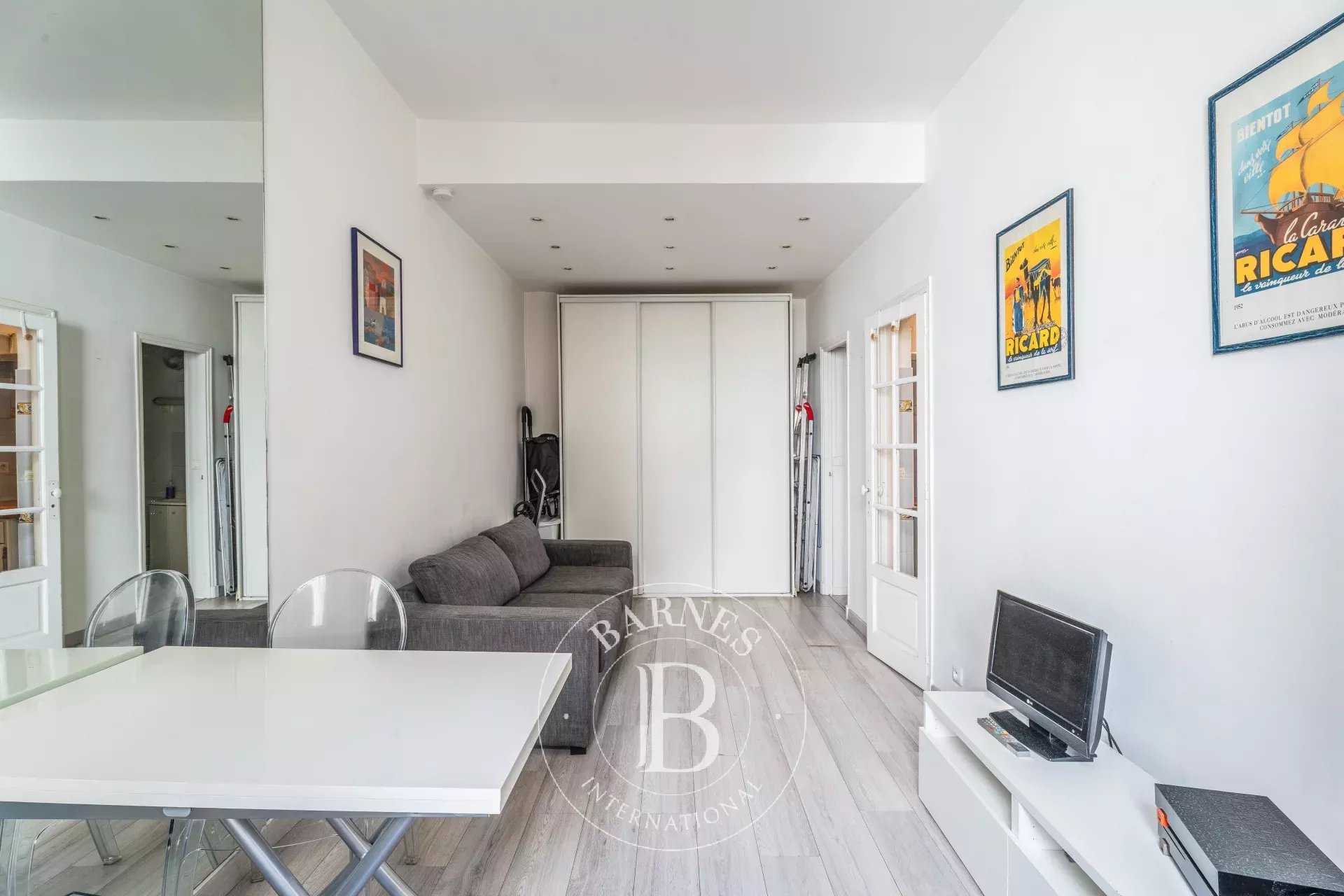 Appartement Paris 75001  -  ref 85935665 (picture 2)
