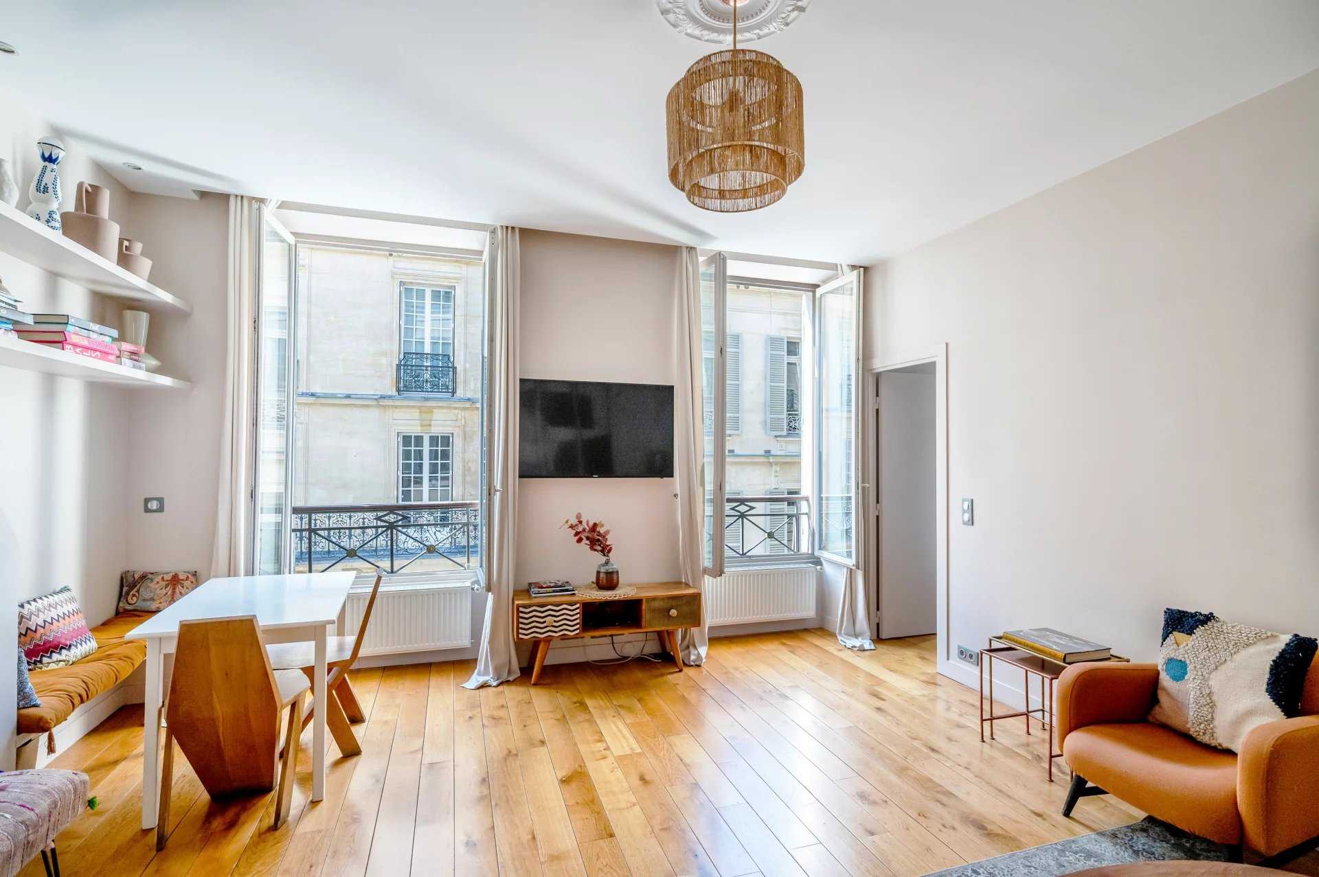Appartement Paris 75008  -  ref 85711090 (picture 1)