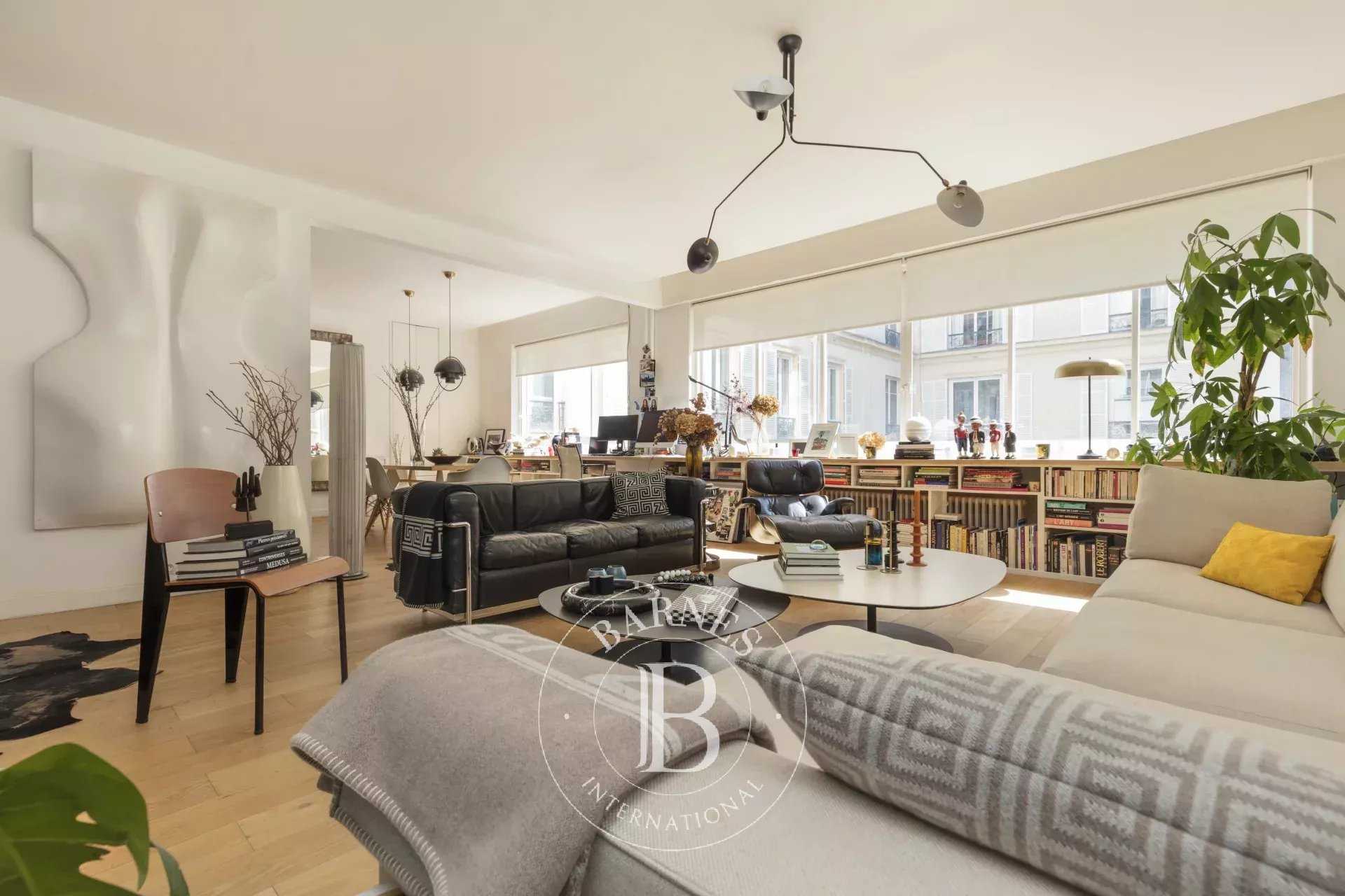 Appartement Paris 75008  -  ref 85899644 (picture 1)