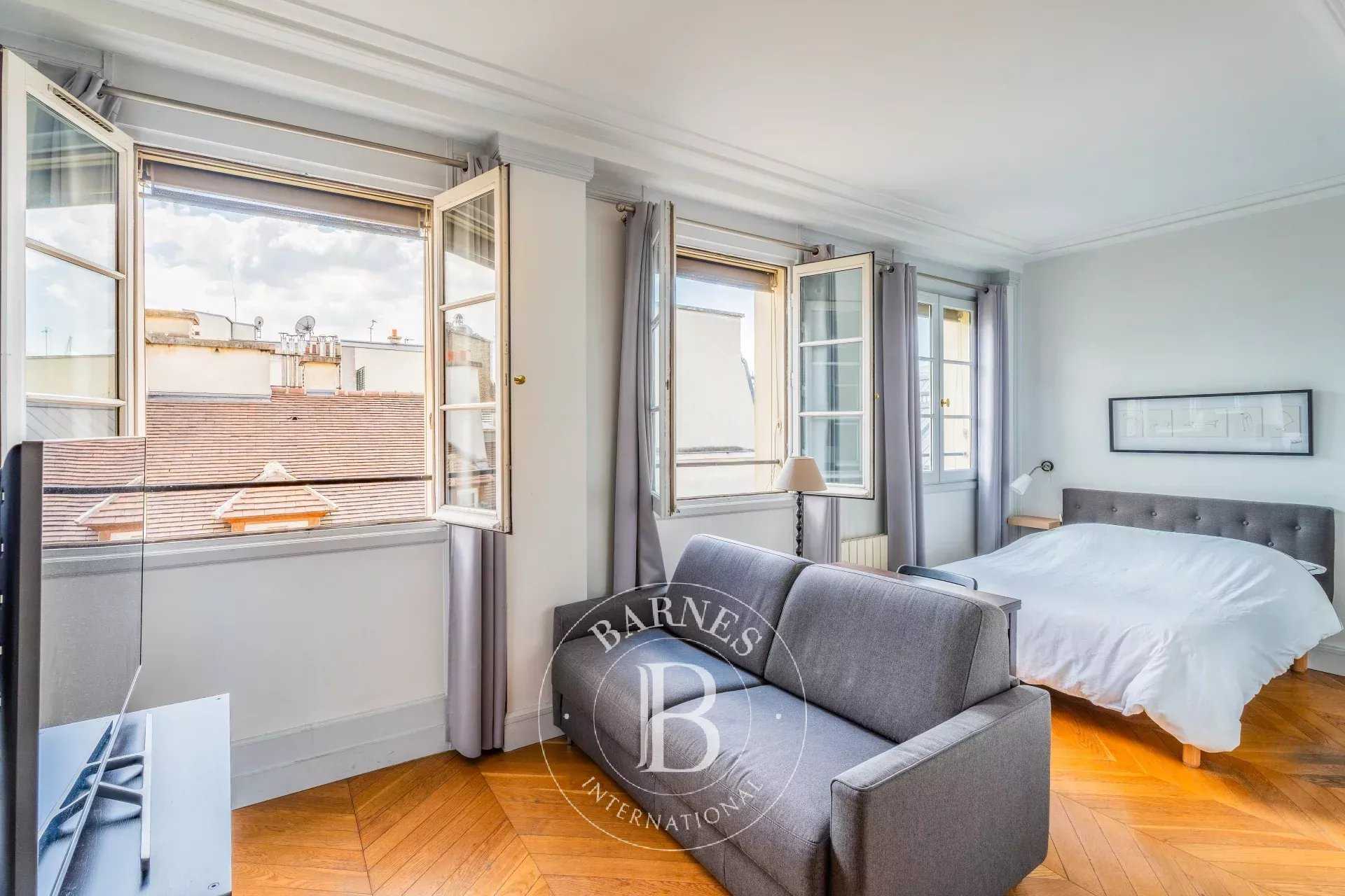 Appartement Paris 75008  -  ref 85933904 (picture 2)