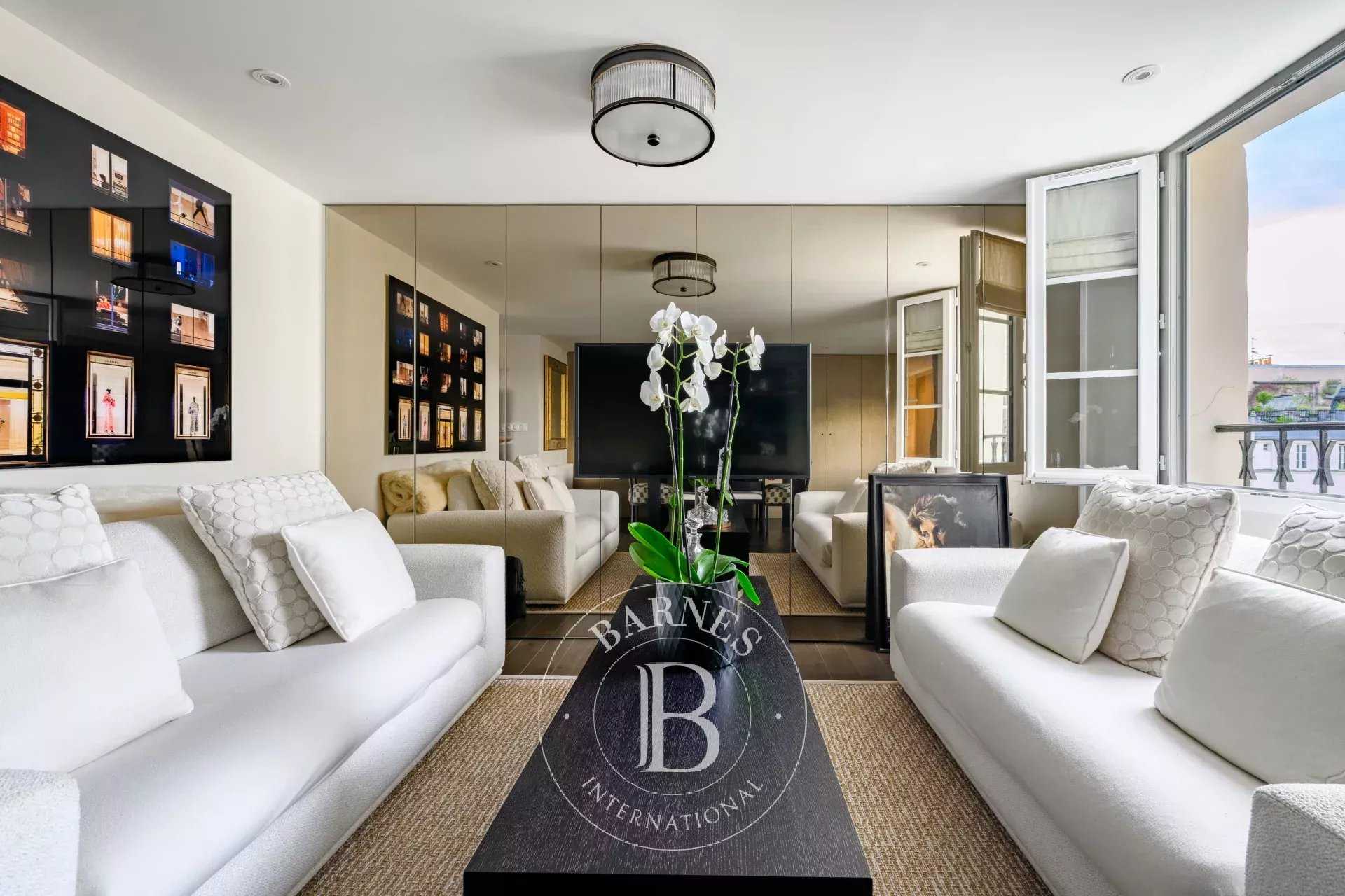 Apartment Paris 75008  -  ref 86440118 (picture 1)