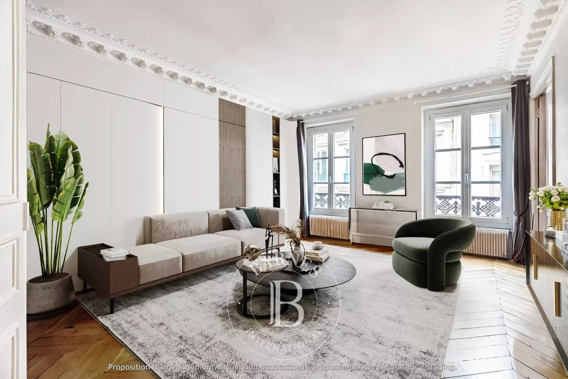 Paris 8 - MADELEINE - Beautiful four-room apartment