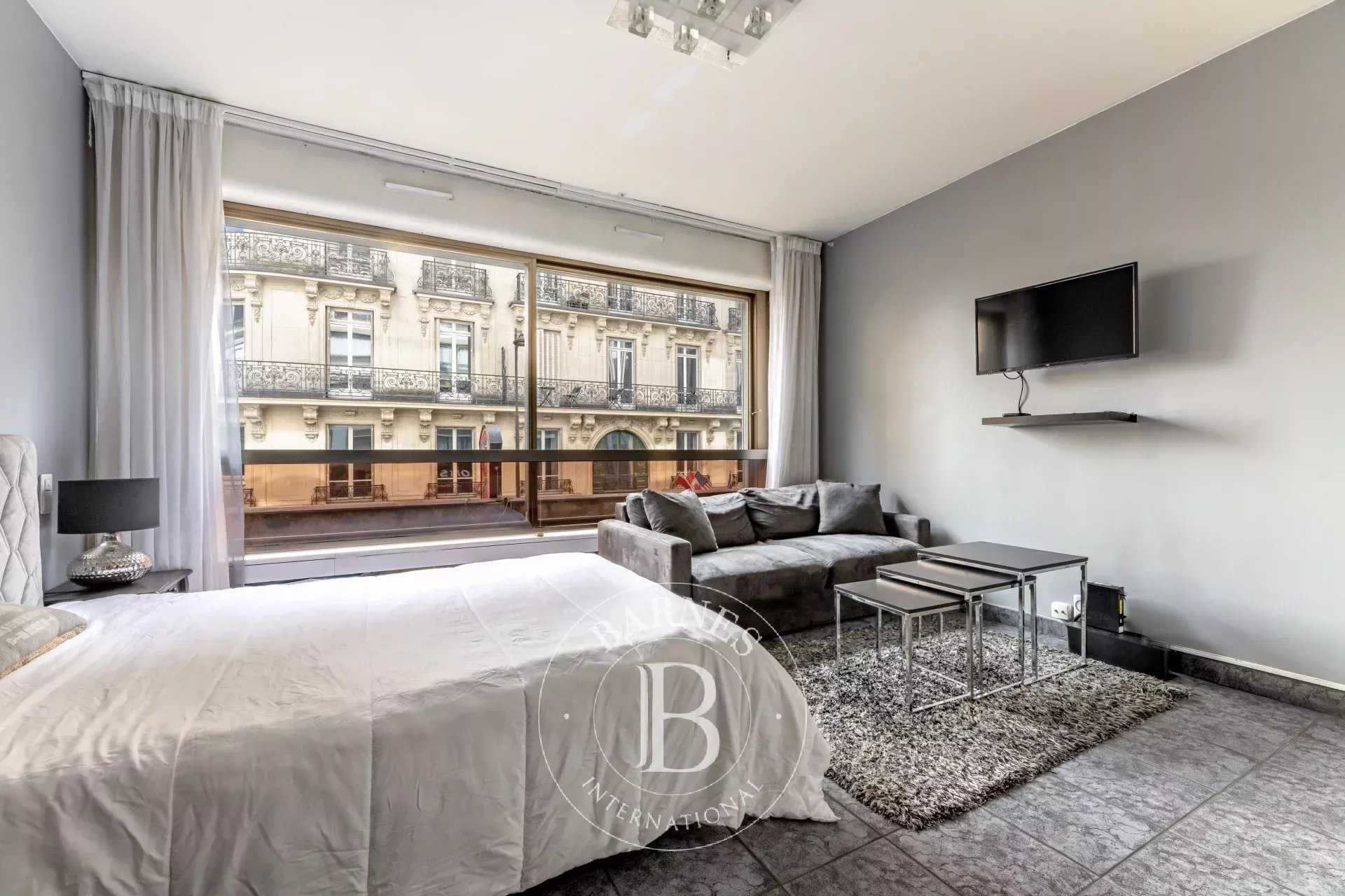 Appartement Paris 75008  -  ref 85771329 (picture 2)