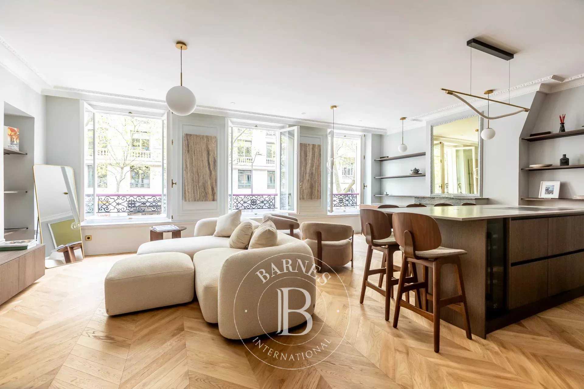 Apartment Paris 75008  -  ref 86891386 (picture 1)