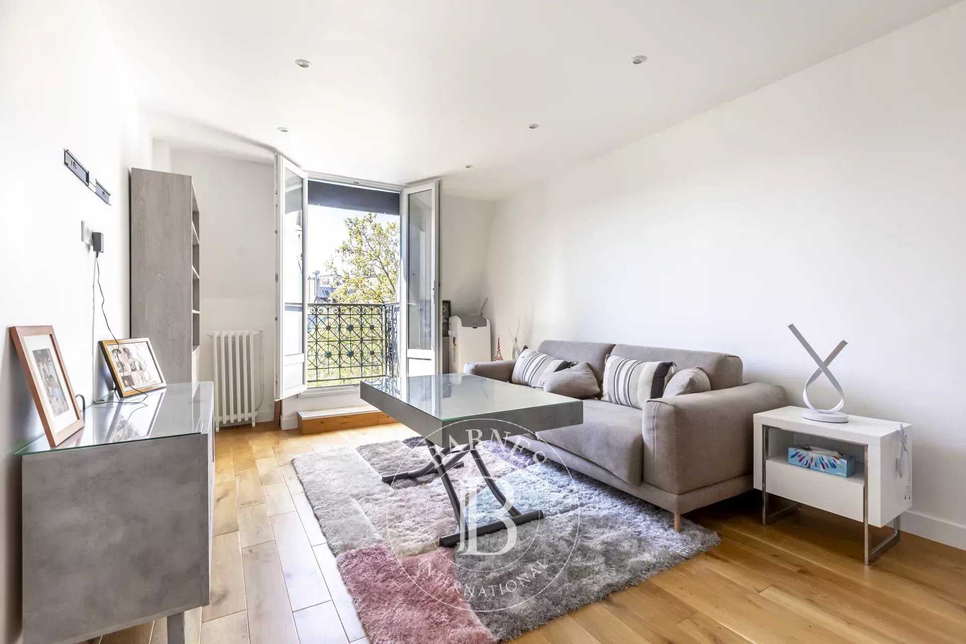 Appartement Paris 75008  -  ref 85832430 (picture 2)