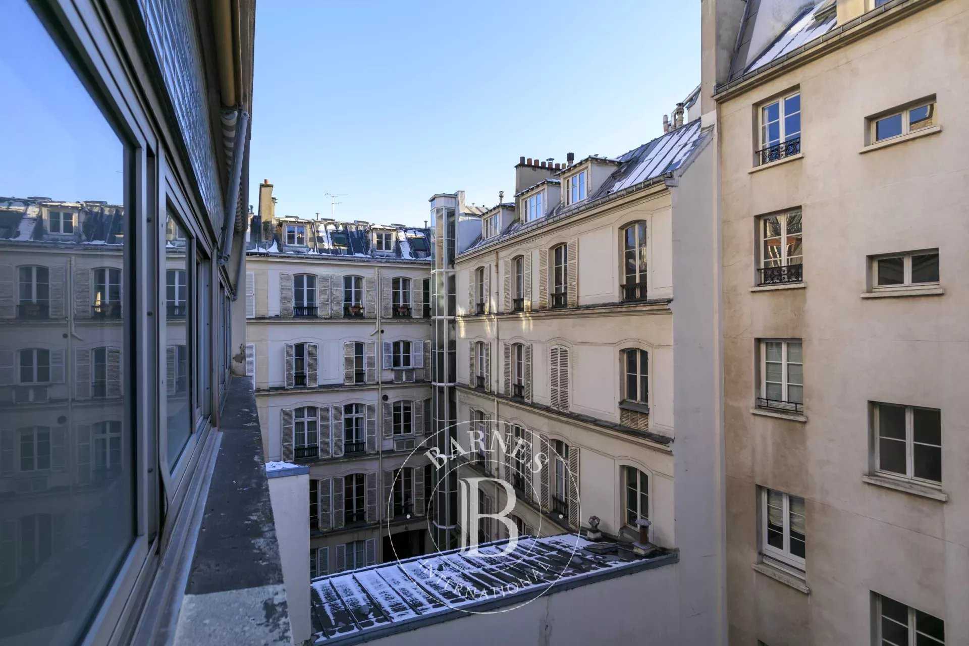 Apartment Paris 75008  -  ref 86634759 (picture 2)