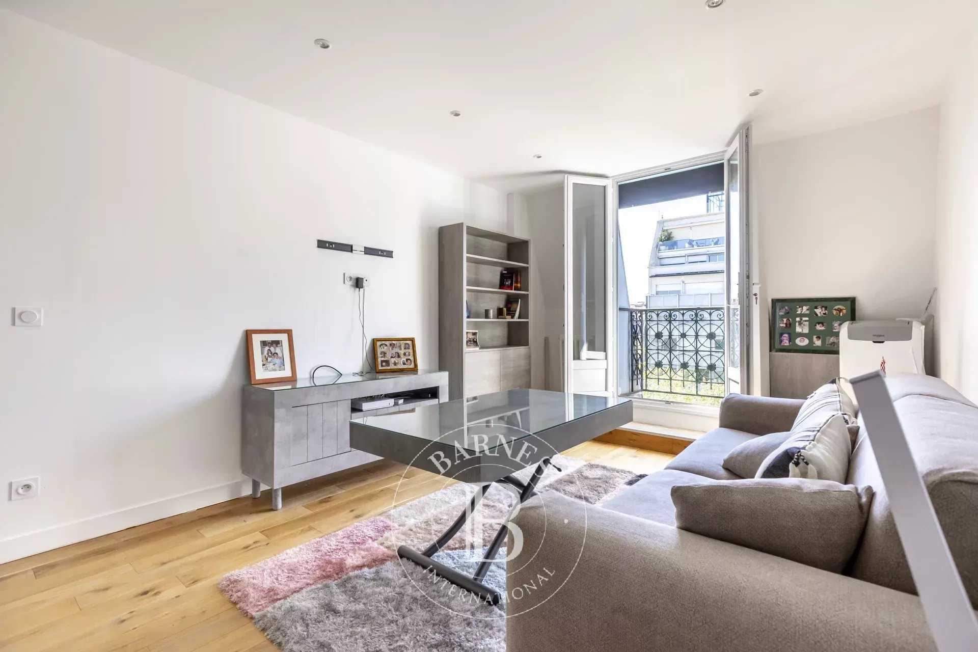 Appartement Paris 75008  -  ref 85832430 (picture 1)
