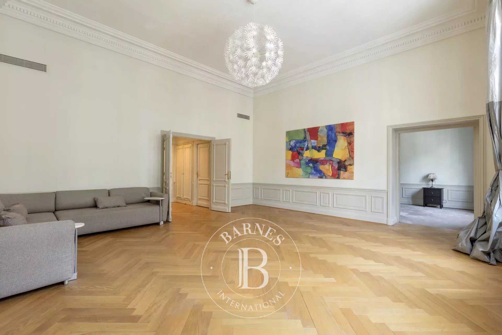 Apartment Paris 75008  -  ref 85939574 (picture 3)