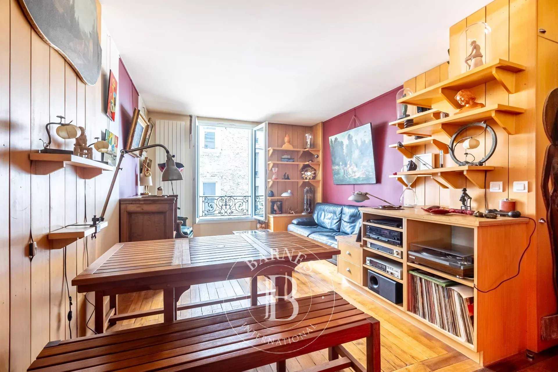 Paris  - Appartement 5 Pi&egrave;ces 3 Chambres