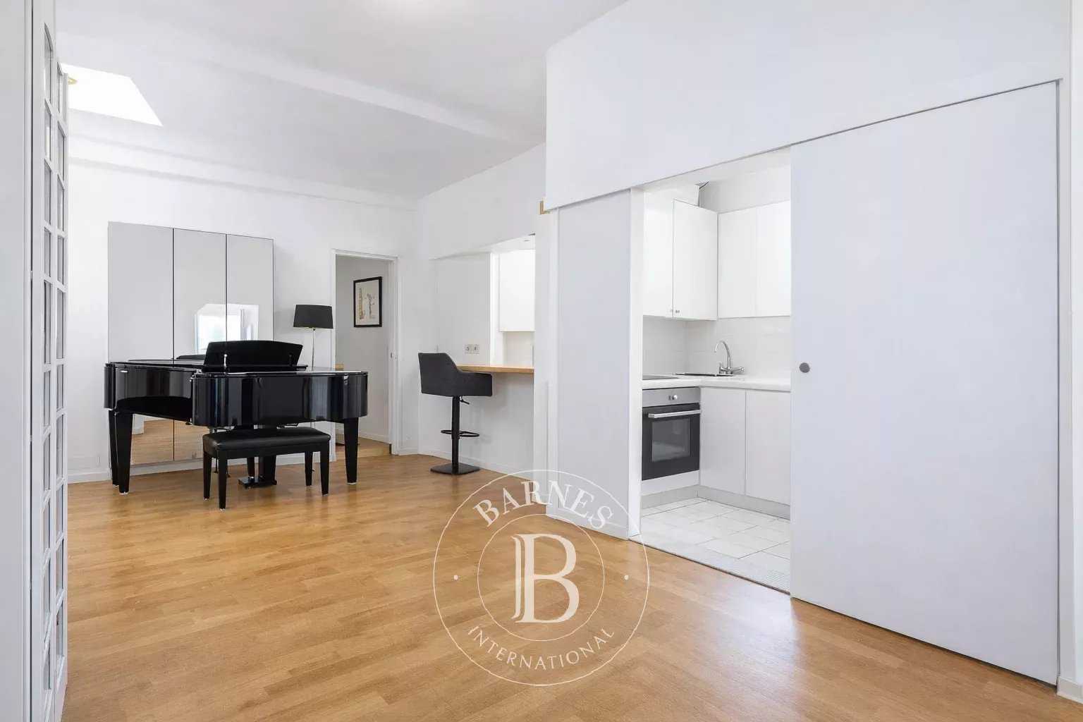 Appartement Paris 75008  -  ref 86831569 (picture 2)