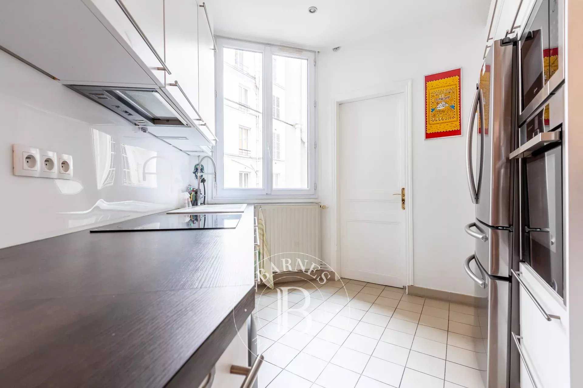 Apartment Paris 75008  -  ref 86471328 (picture 3)