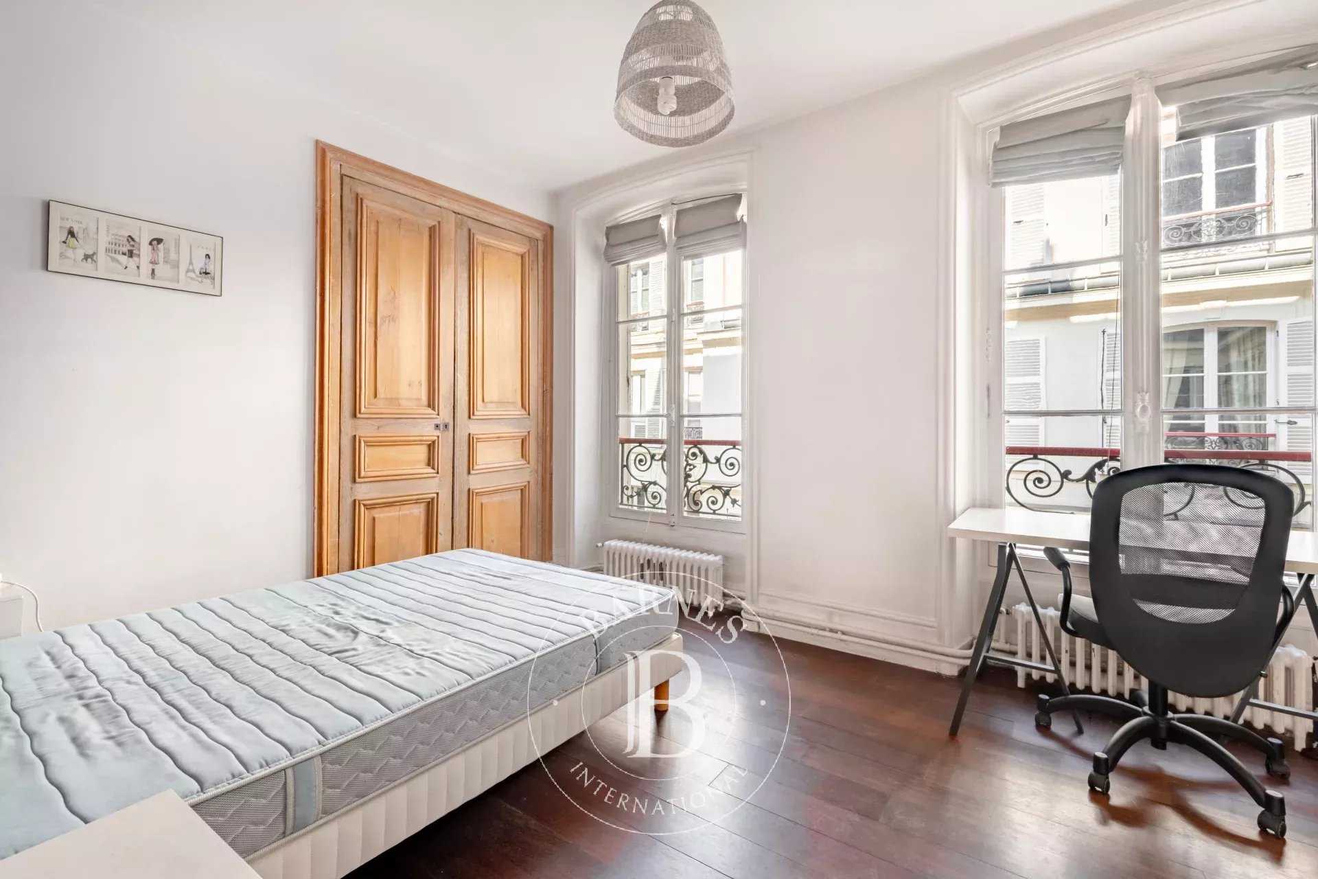 Appartement Paris 75008  -  ref 85767621 (picture 3)