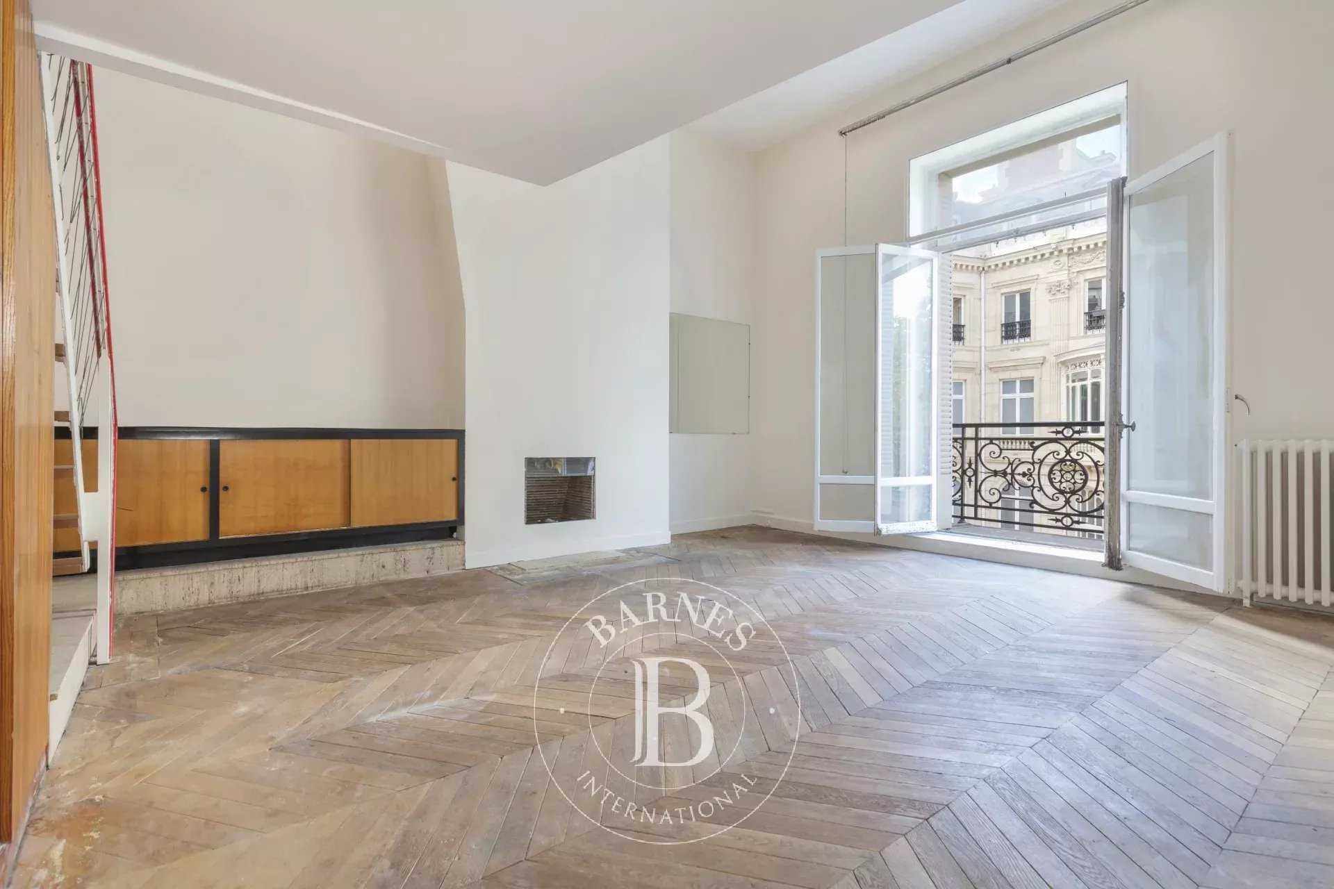Apartment Paris 75008  -  ref 86201263 (picture 1)