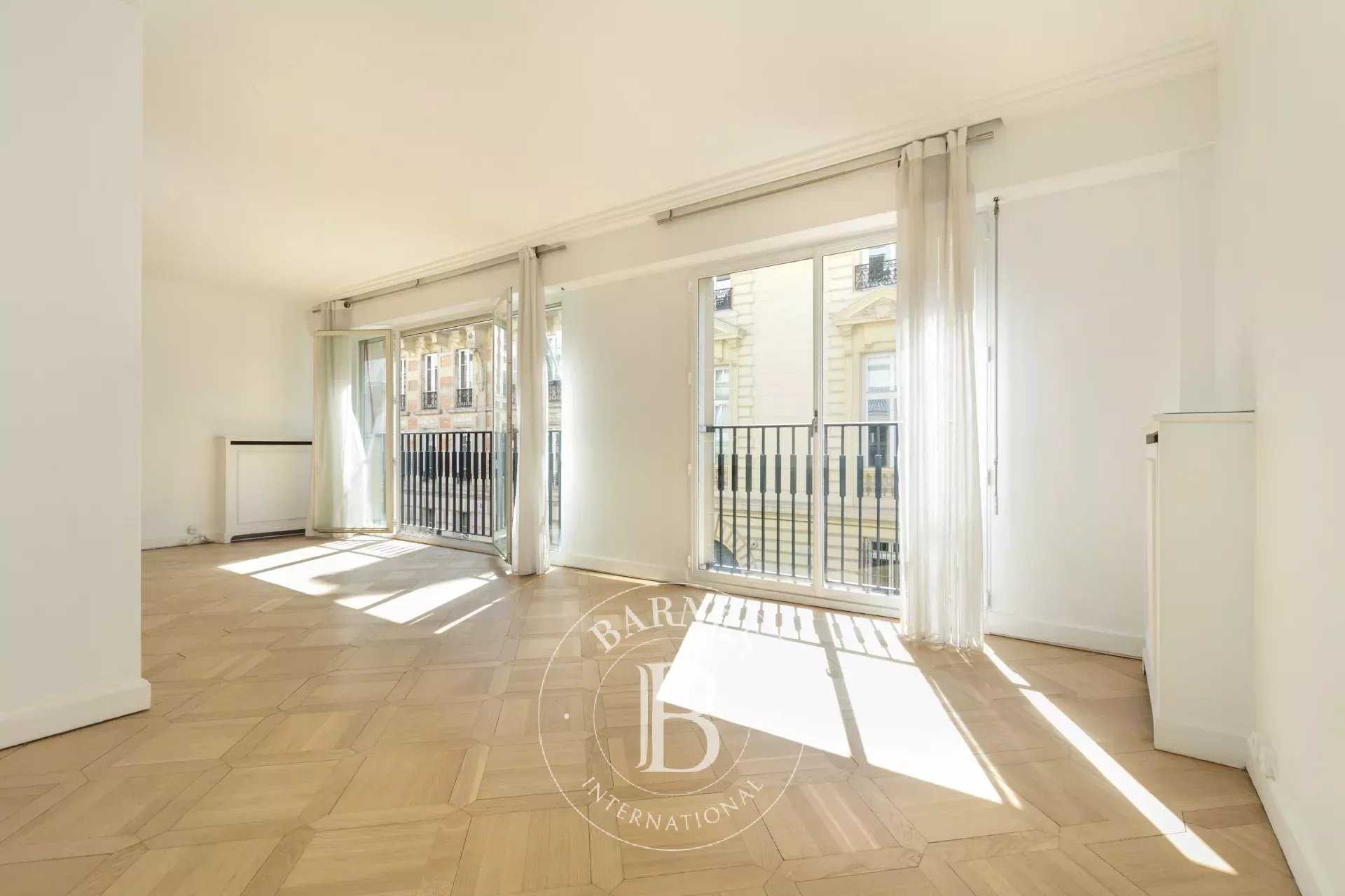 Appartement Paris 75008  -  ref 85833204 (picture 1)