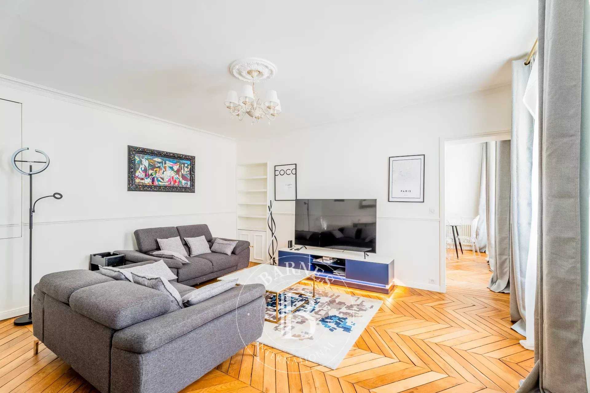 Appartement Paris 75008  -  ref 85901334 (picture 1)