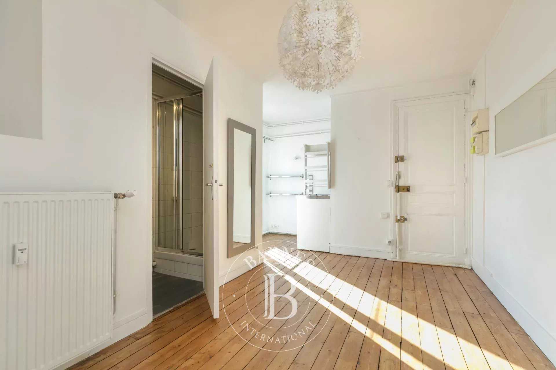 Appartement Paris 75008  -  ref 87049022 (picture 3)