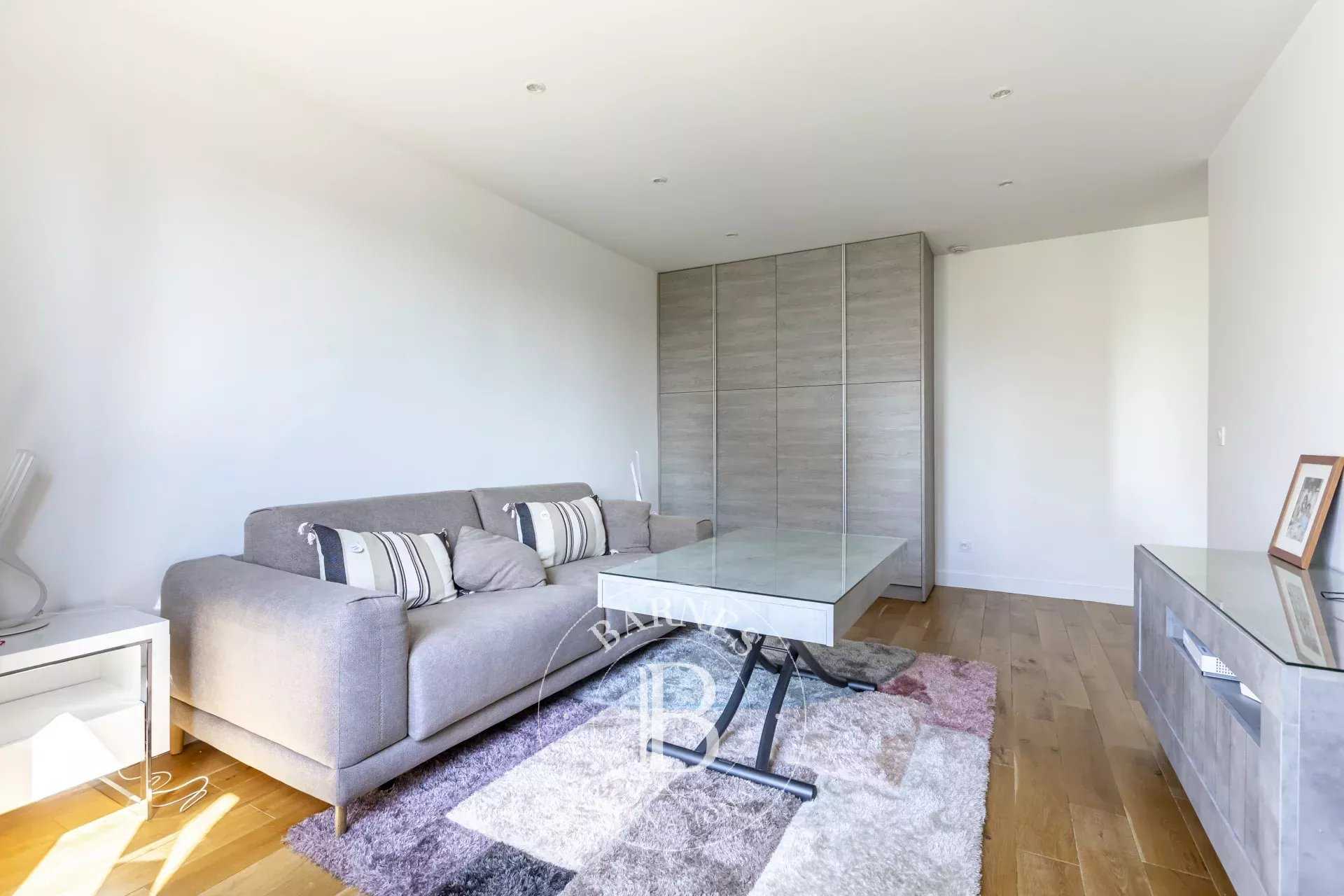 Appartement Paris 75008  -  ref 85832430 (picture 2)