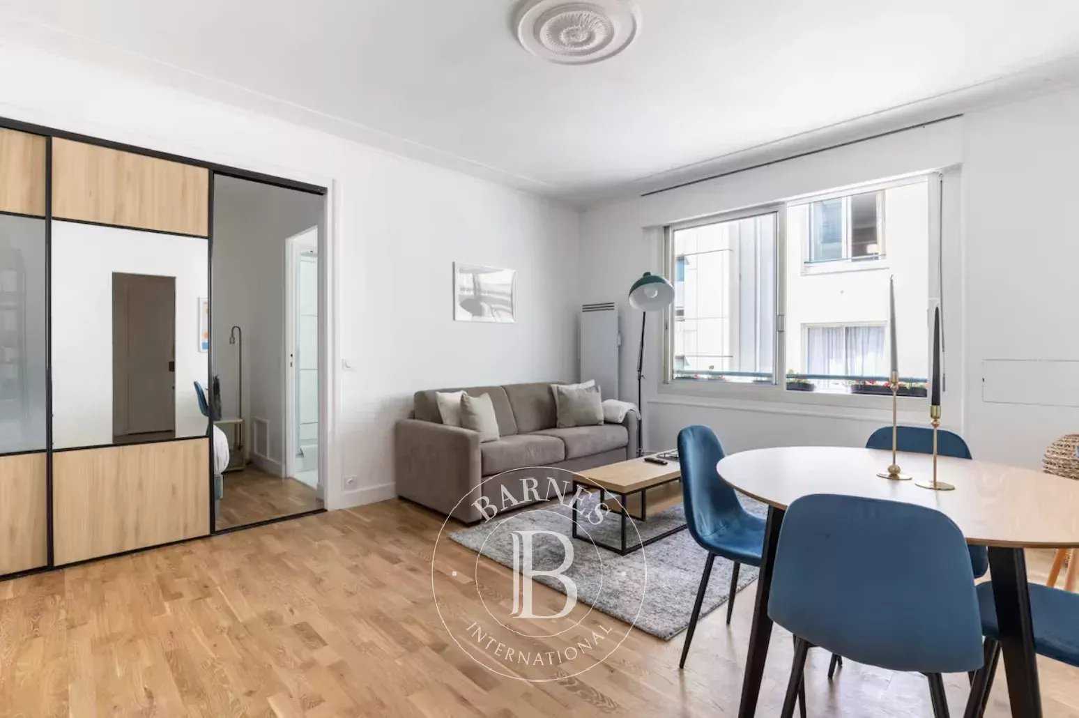 Appartement Paris 75008  -  ref 85624588 (picture 1)