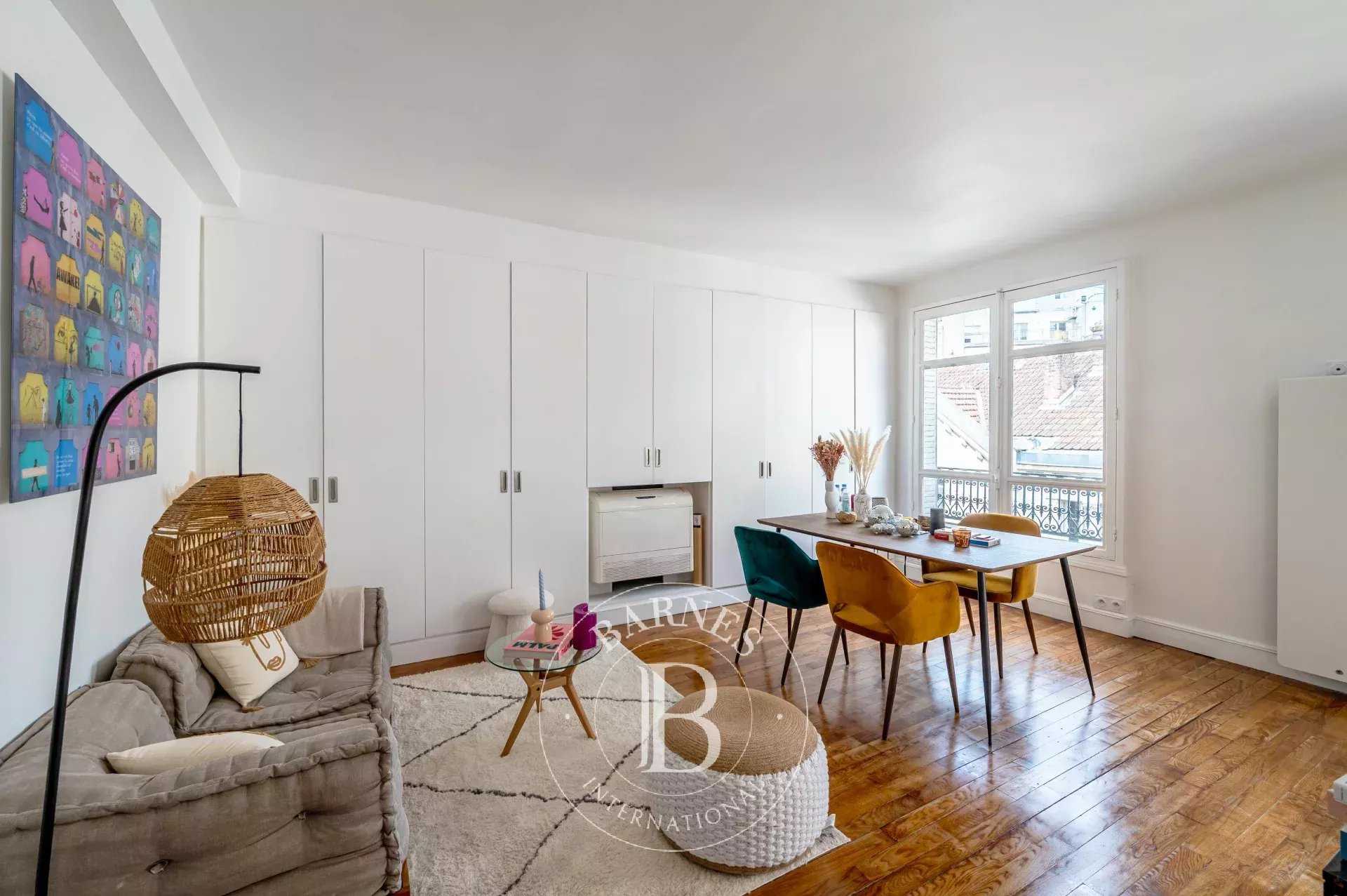 Appartement Paris 75008  -  ref 85724415 (picture 2)