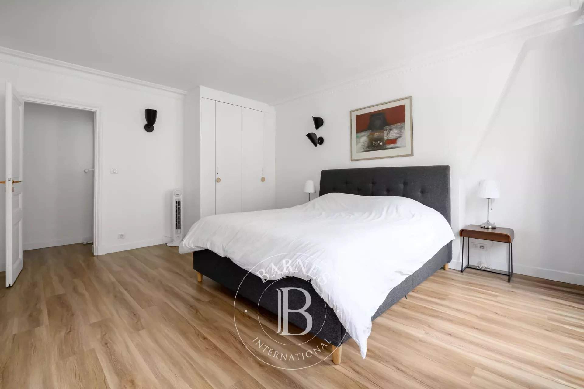 Paris  - Apartment 3 Bedrooms - picture 8