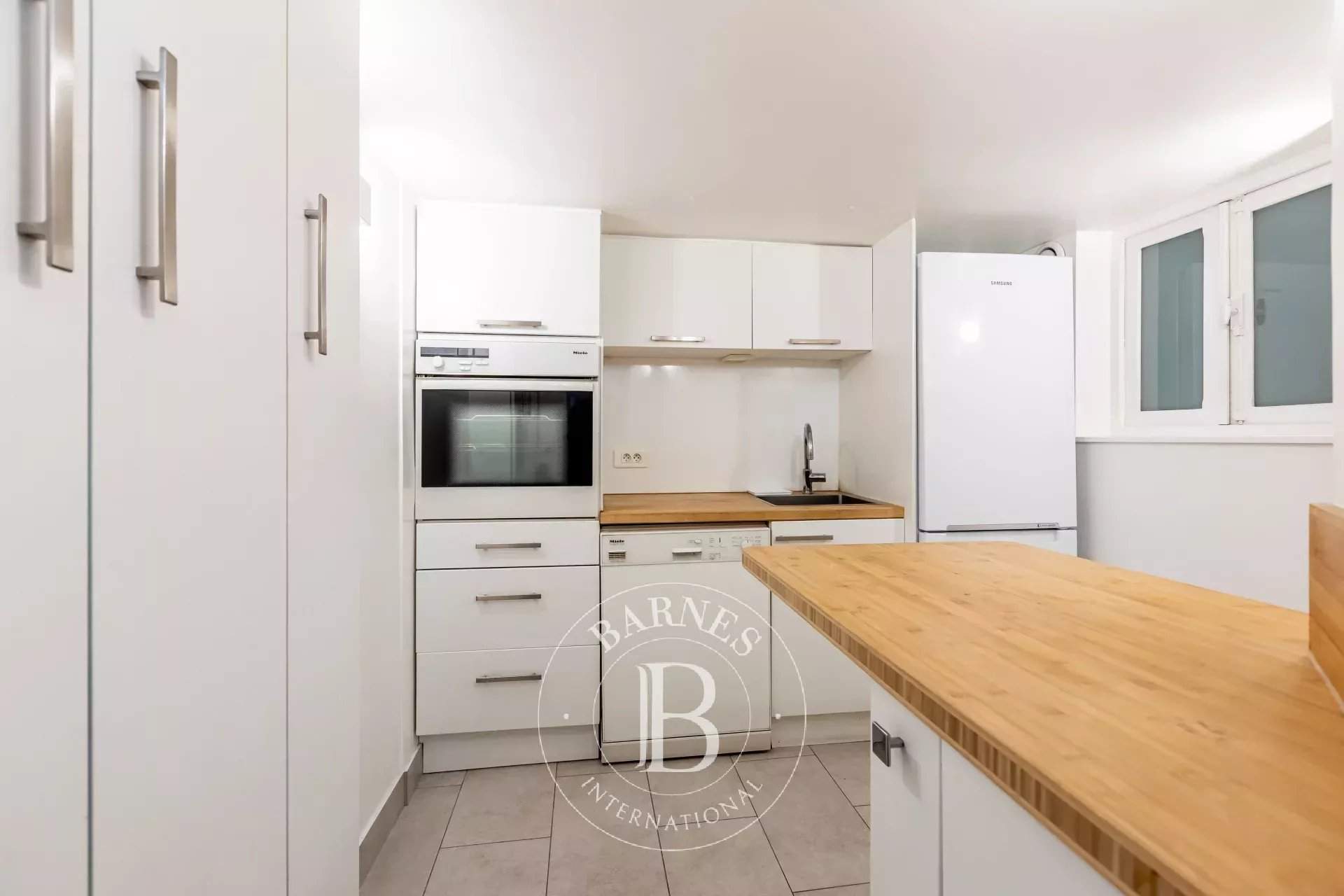 Paris  - Apartment 2 Bedrooms - picture 13